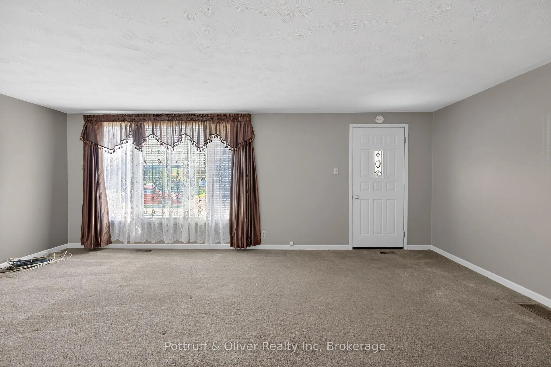 Photo 10 of 192 Ivon Avenue, Hamilton, Normanhurst — HOMEH