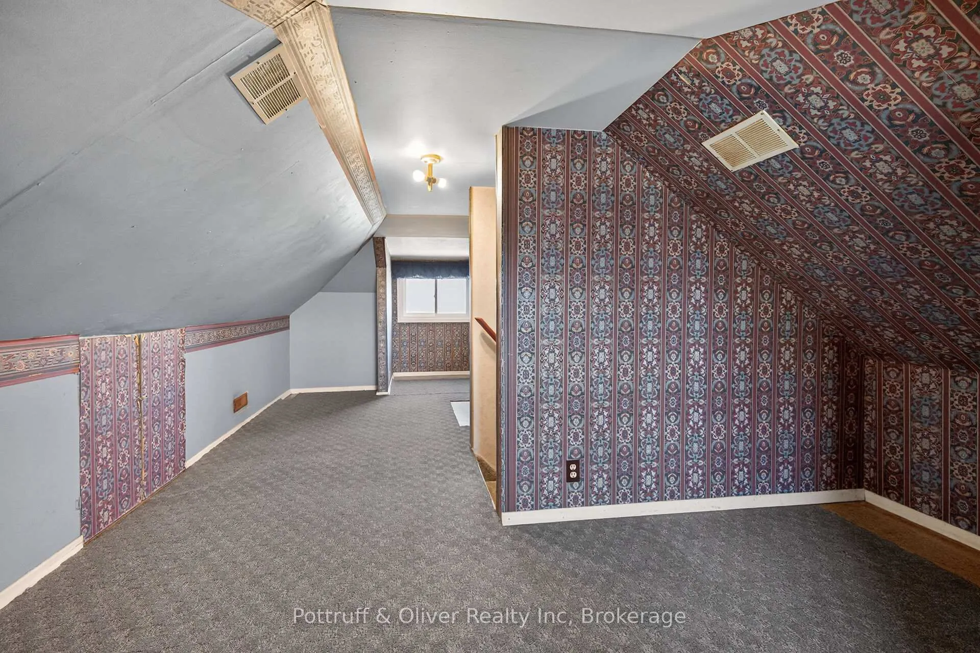 Photo 22 of 192 Ivon Avenue, Hamilton, Normanhurst — HOMEH