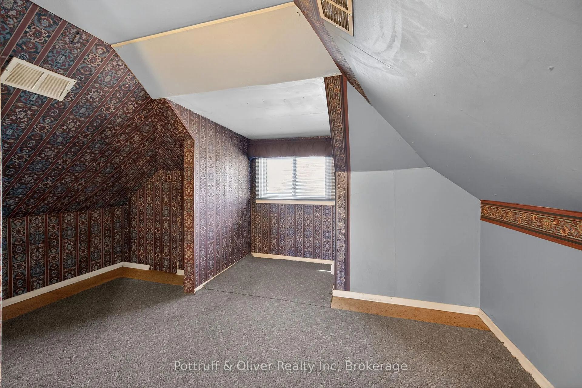 Photo 25 of 192 Ivon Avenue, Hamilton, Normanhurst — HOMEH