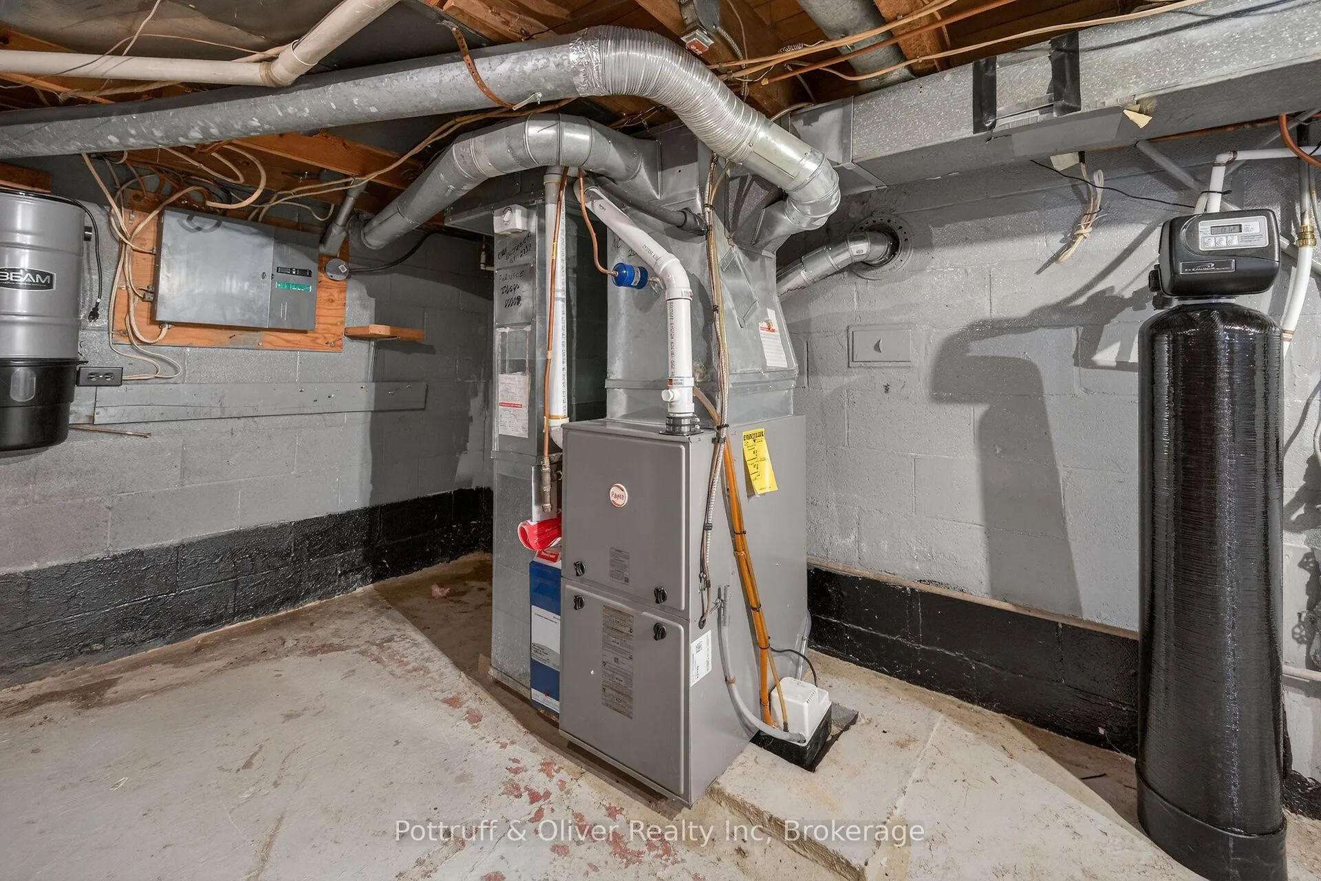Photo 32 of 192 Ivon Avenue, Hamilton, Normanhurst — HOMEH