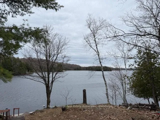 Front of 36 St Ola Lake Shore