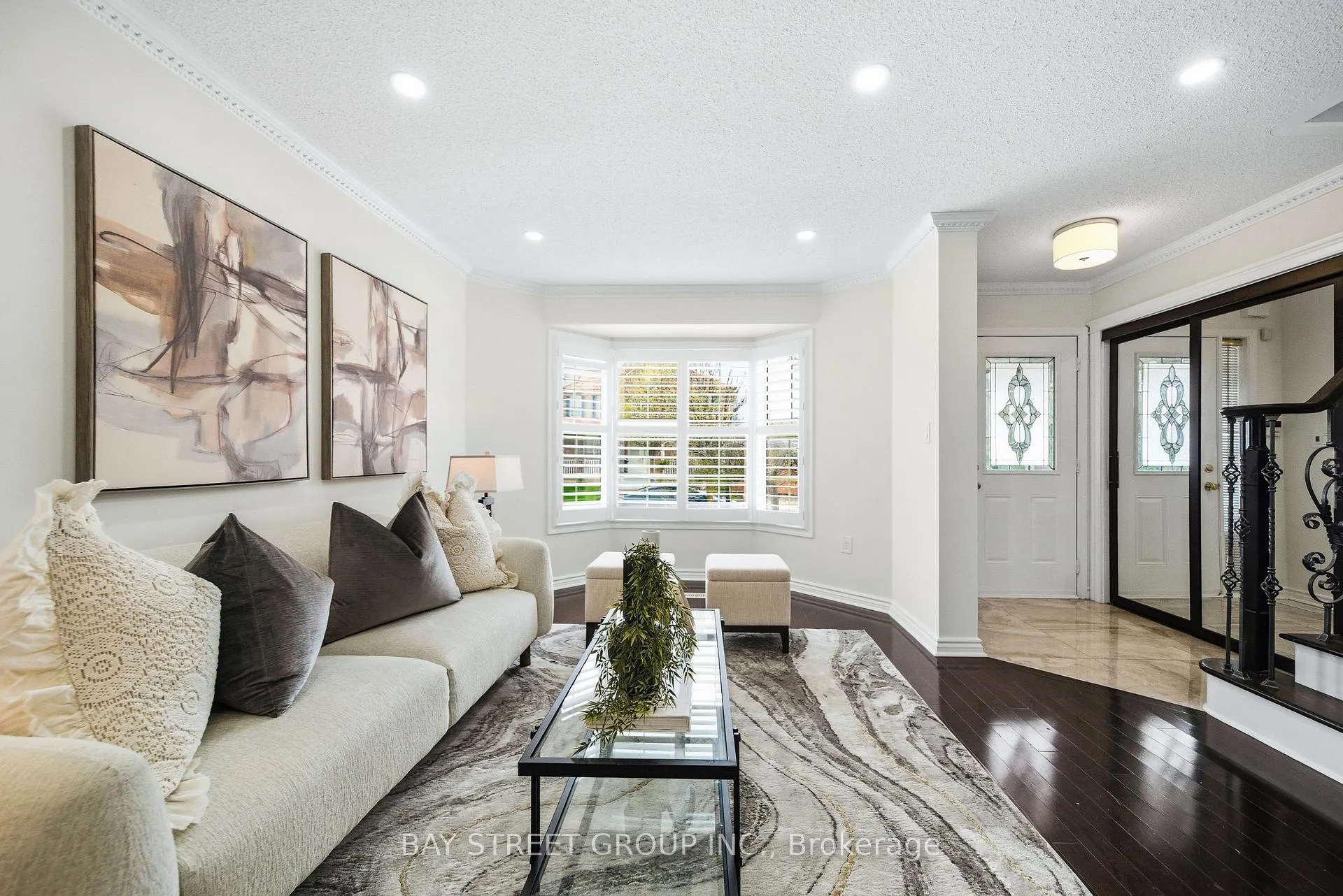 Photo 5 of 4 Decker Hollow Circle, Brampton, Credit Valley — HOMEH