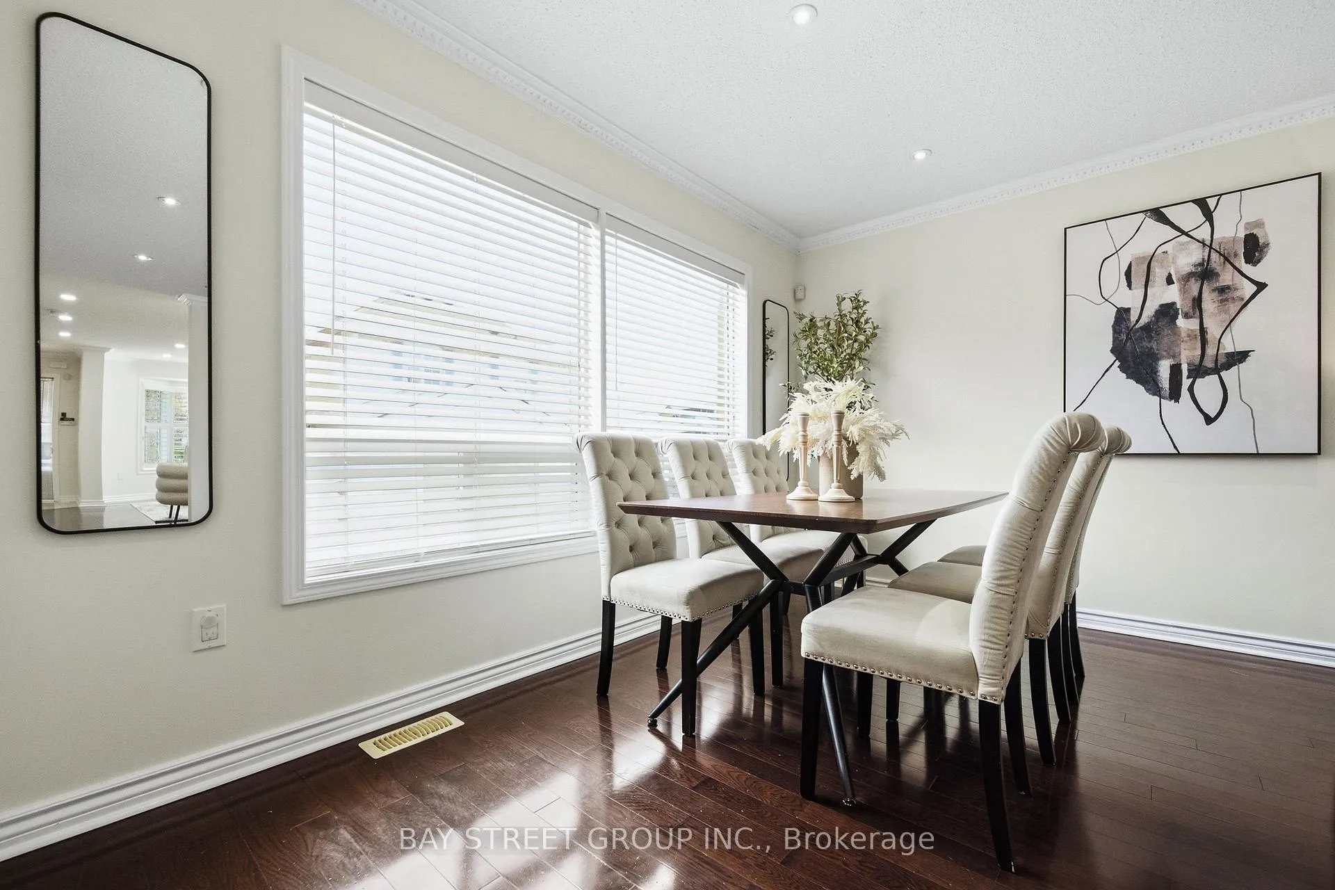 Photo 18 of 4 Decker Hollow Circle, Brampton, Credit Valley — HOMEH