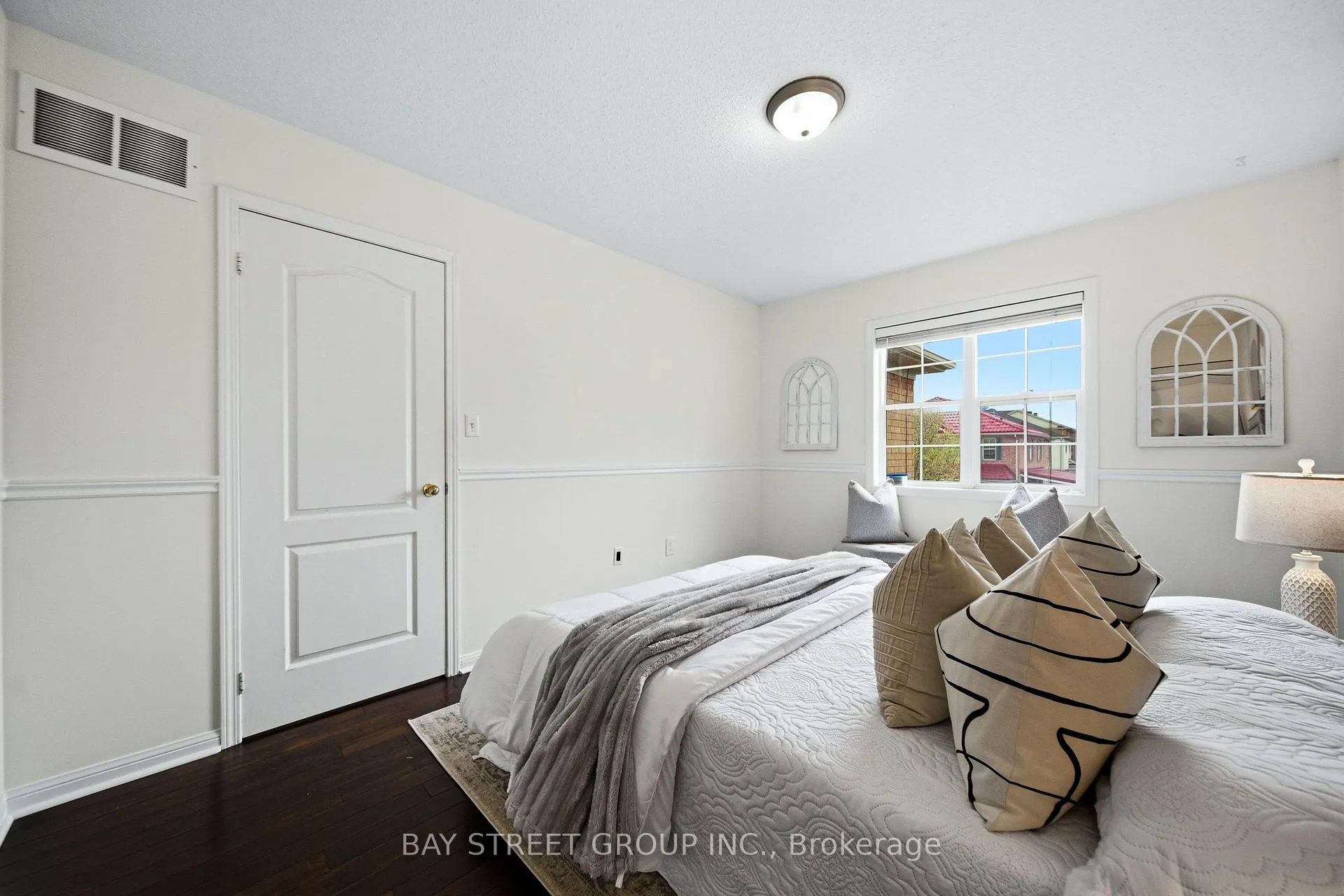 Photo 27 of 4 Decker Hollow Circle, Brampton, Credit Valley — HOMEH