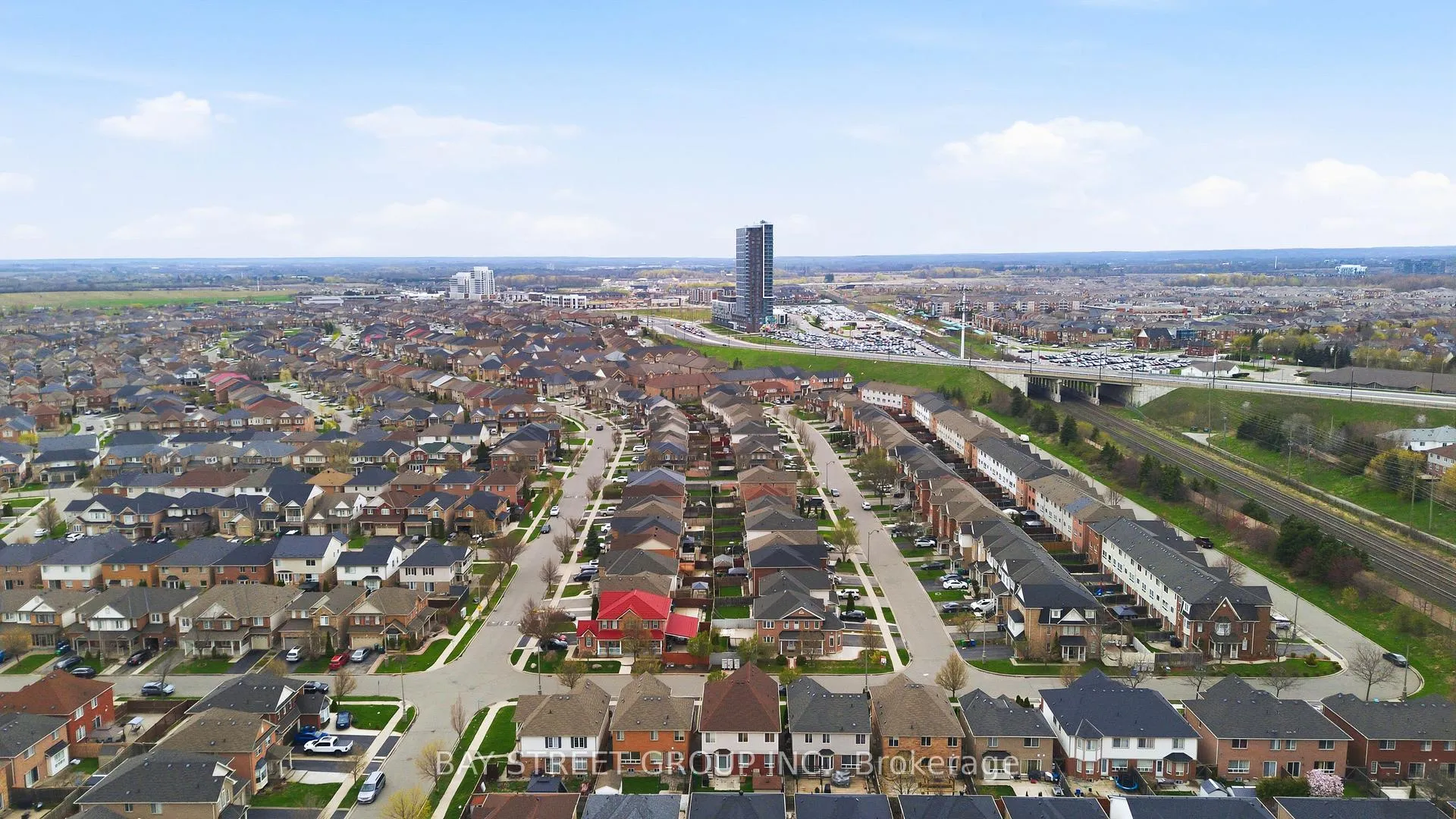 Photo 46 of 4 Decker Hollow Circle, Brampton, Credit Valley — HOMEH