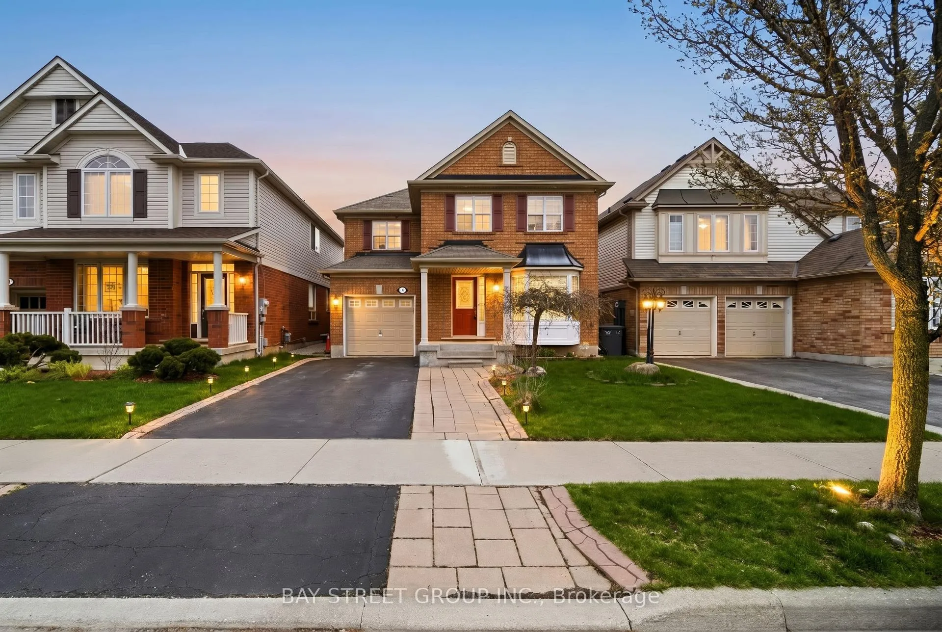 Photo 1 of 4 Decker Hollow Circle, Brampton, Credit Valley — HOMEH