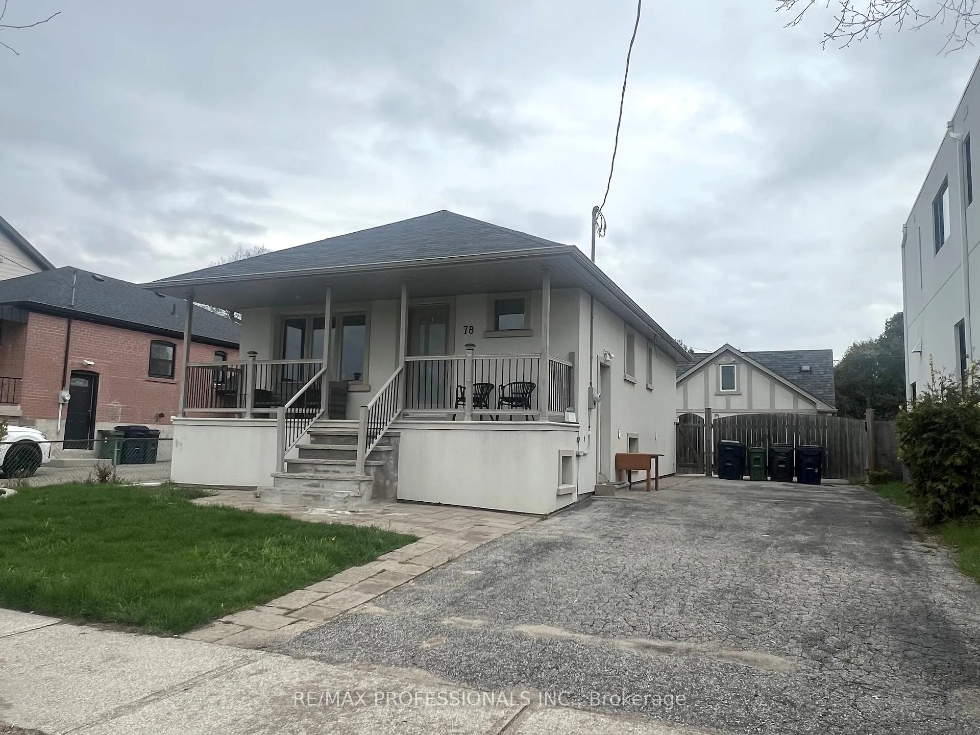 Photo 2 of 78 Athol Avenue, Etobicoke, Stonegate-Queensway — HOMEH