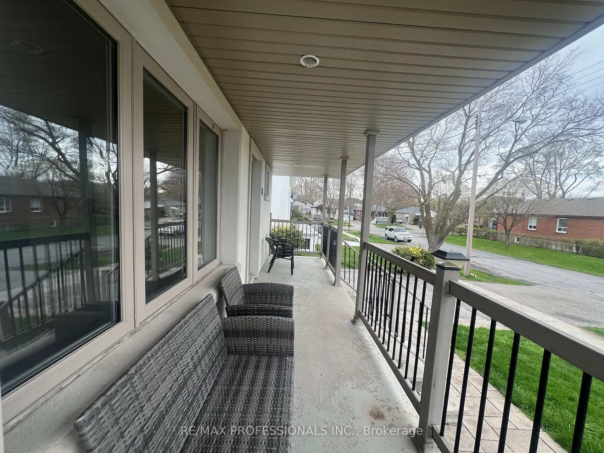 Photo 7 of 78 Athol Avenue, Etobicoke, Stonegate-Queensway — HOMEH