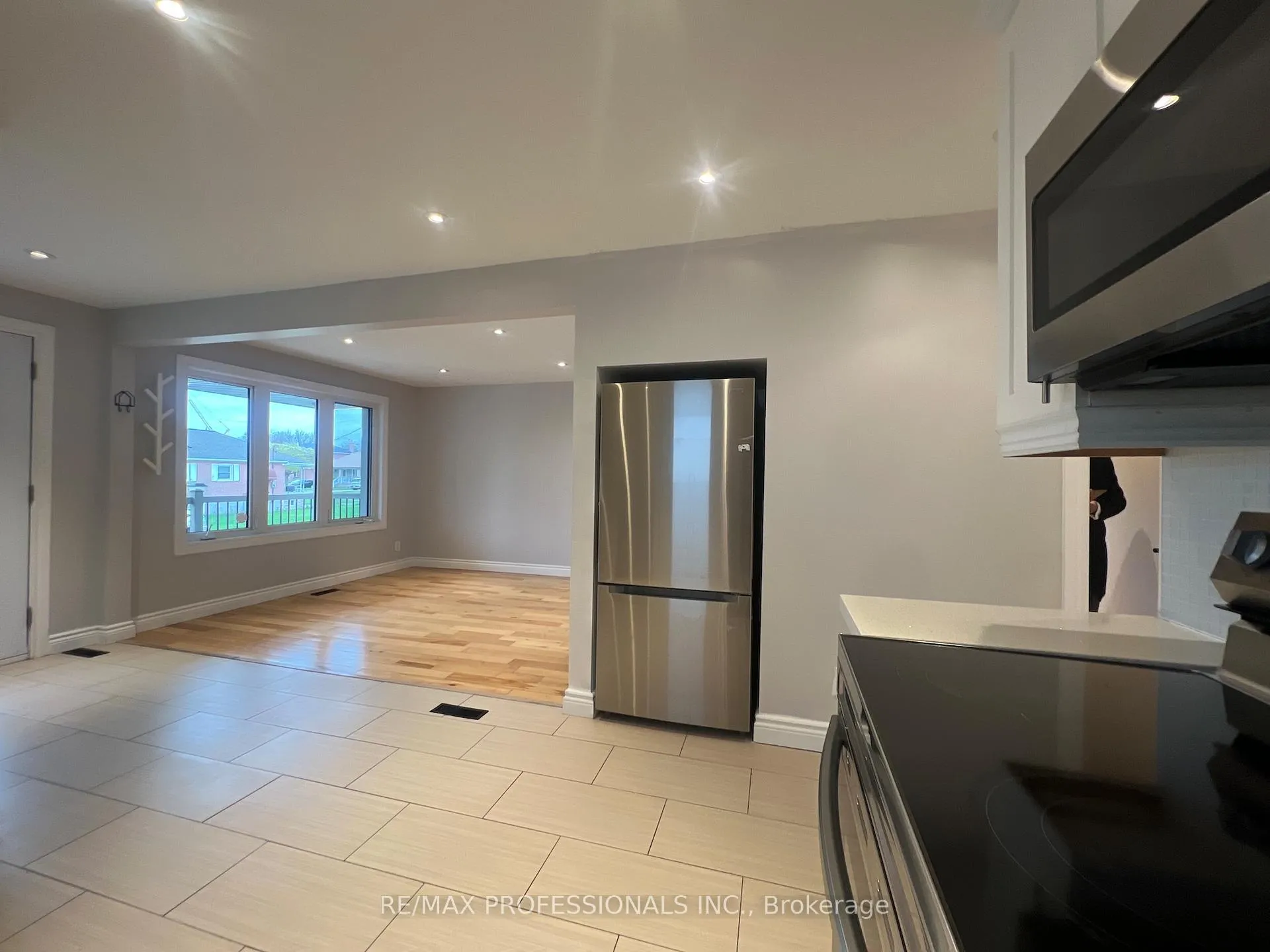 Photo 25 of 78 Athol Avenue, Etobicoke, Stonegate-Queensway — HOMEH