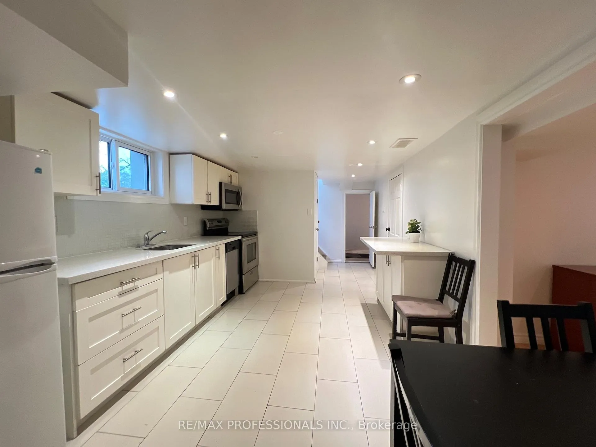 Photo 36 of 78 Athol Avenue, Etobicoke, Stonegate-Queensway — HOMEH