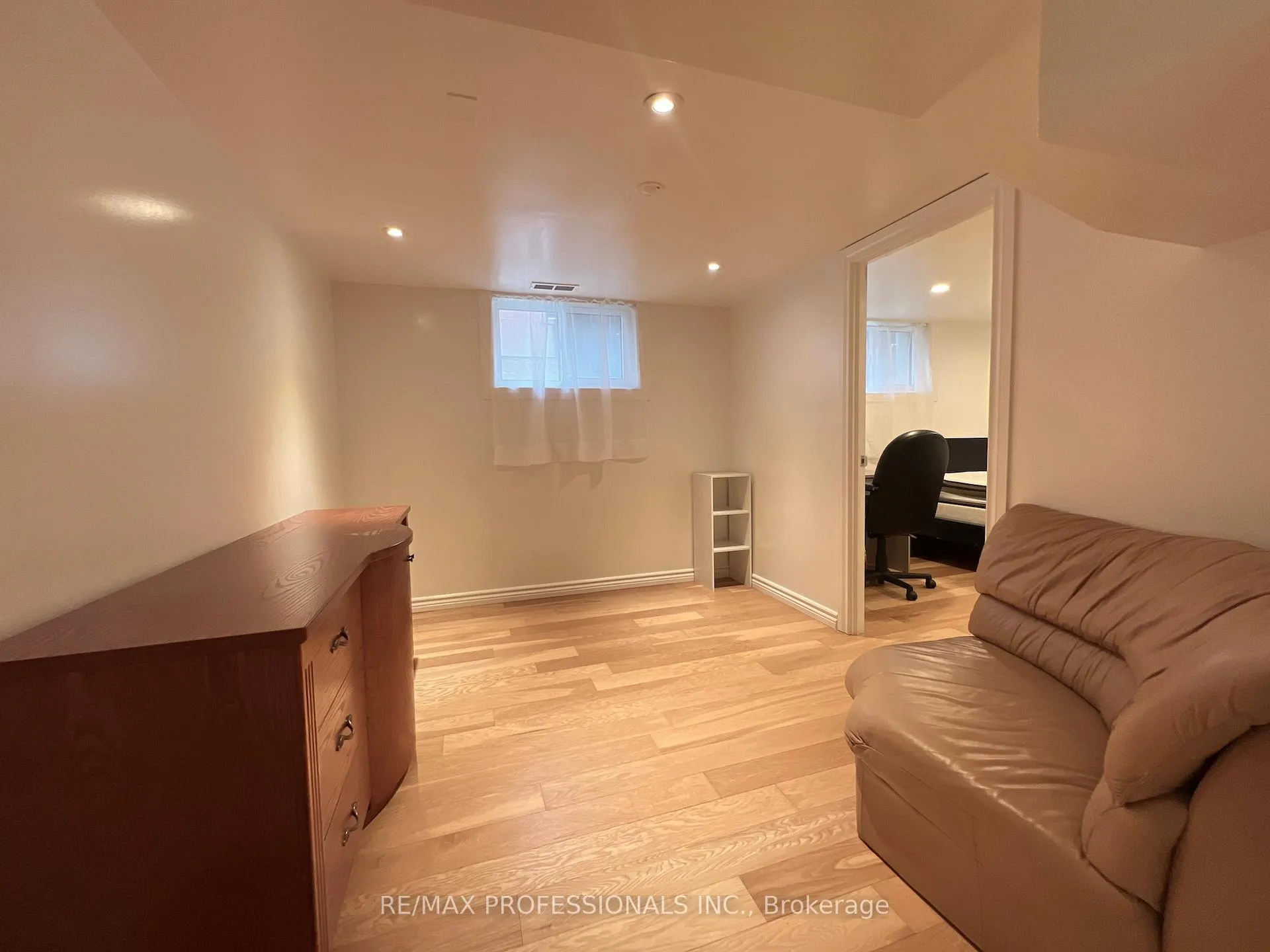 Photo 41 of 78 Athol Avenue, Etobicoke, Stonegate-Queensway — HOMEH