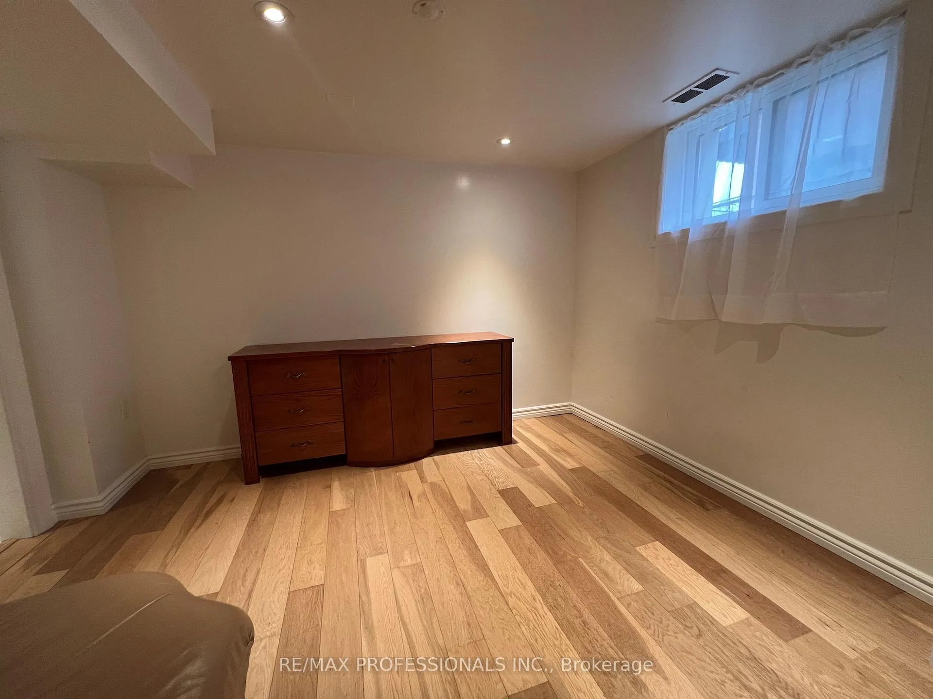 Photo 42 of 78 Athol Avenue, Etobicoke, Stonegate-Queensway — HOMEH