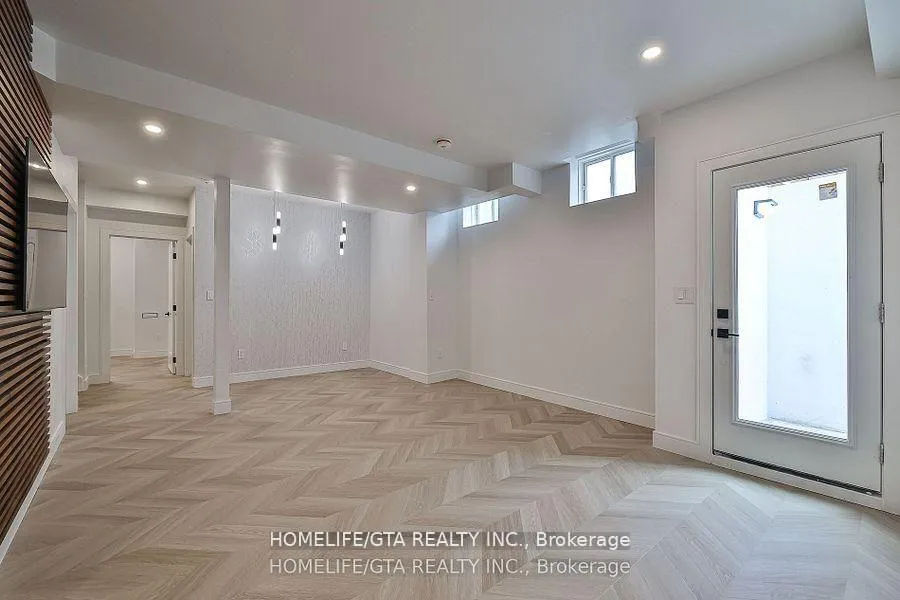 Photo 8 of Unit Basement, 17 Couloir Drive, Markham, Cornell — HOMEH
