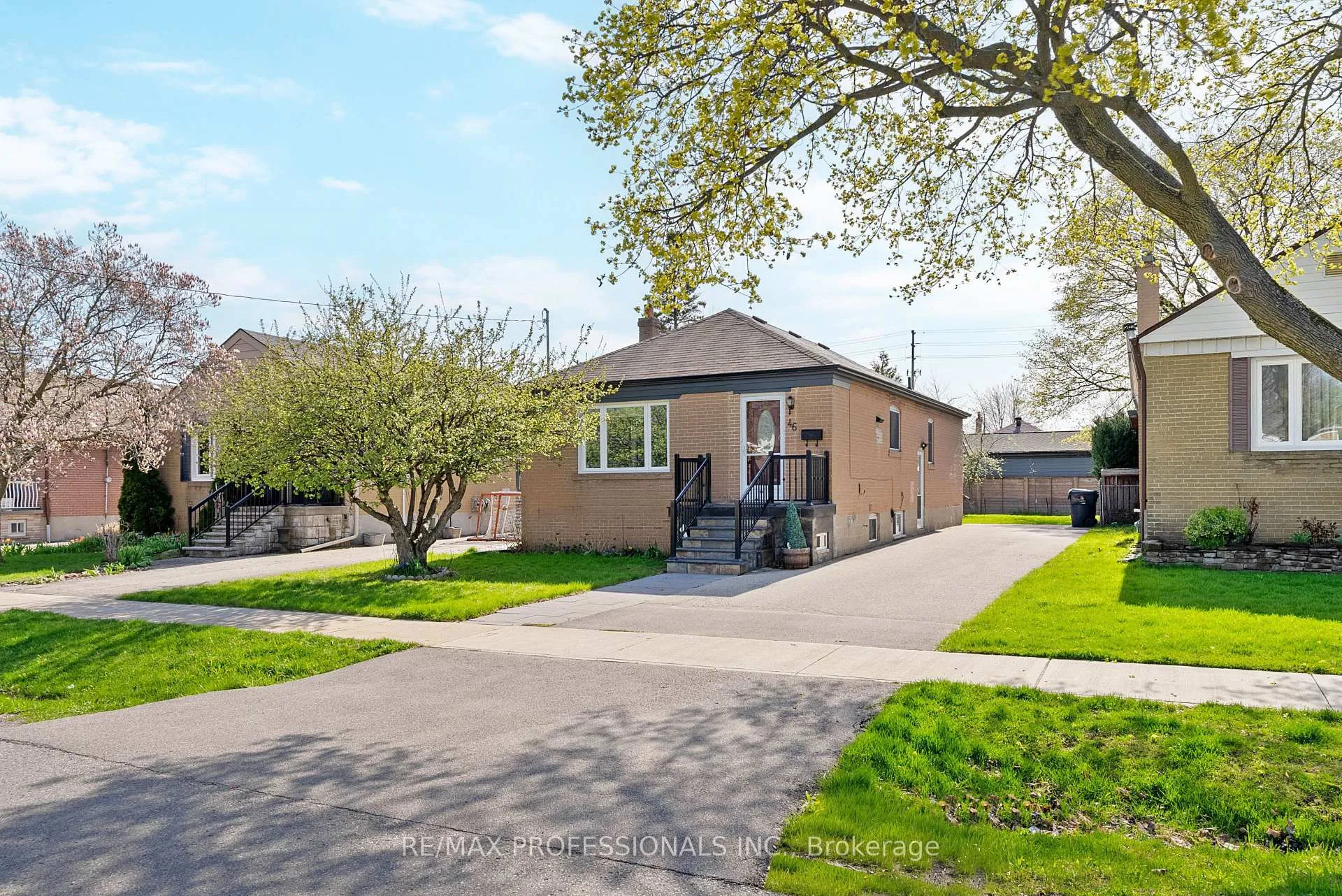 Photo 1 of 46 Stock Avenue, Etobicoke, Islington-City Centre West — HOMEH