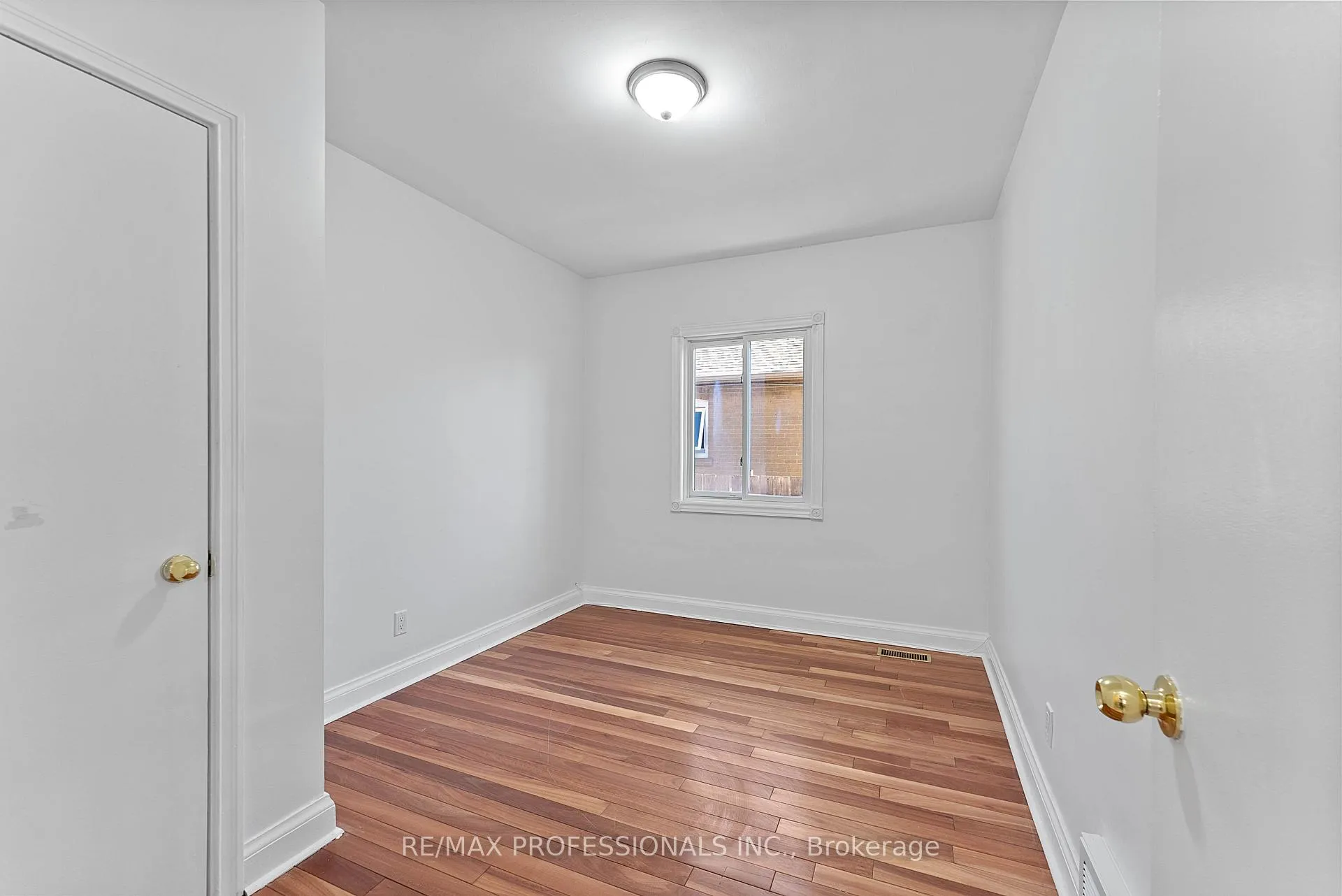 Photo 20 of 46 Stock Avenue, Etobicoke, Islington-City Centre West — HOMEH