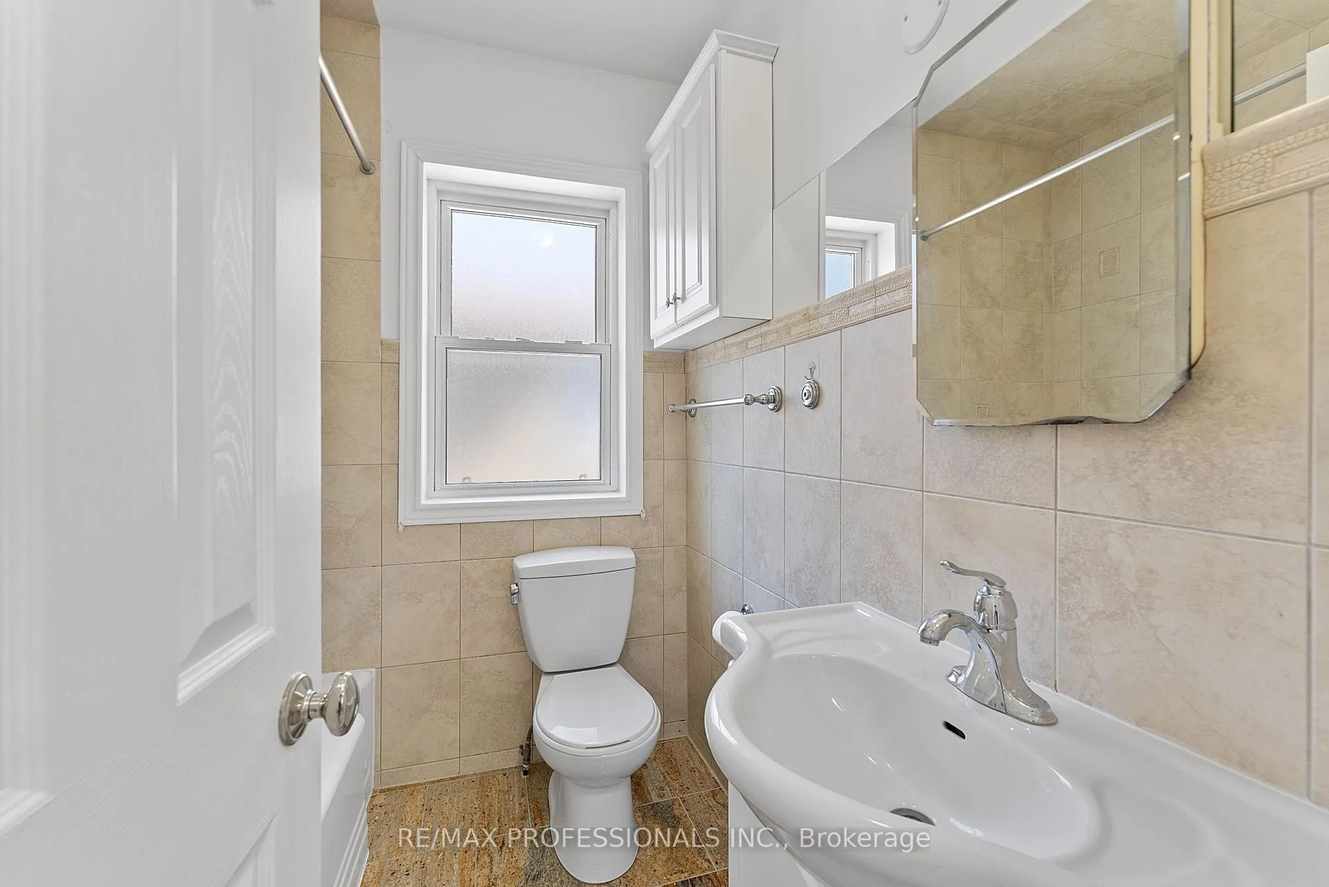 Photo 23 of 46 Stock Avenue, Etobicoke, Islington-City Centre West — HOMEH