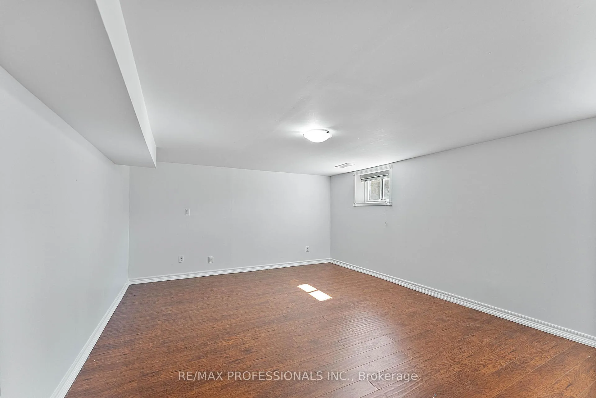 Photo 33 of 46 Stock Avenue, Etobicoke, Islington-City Centre West — HOMEH