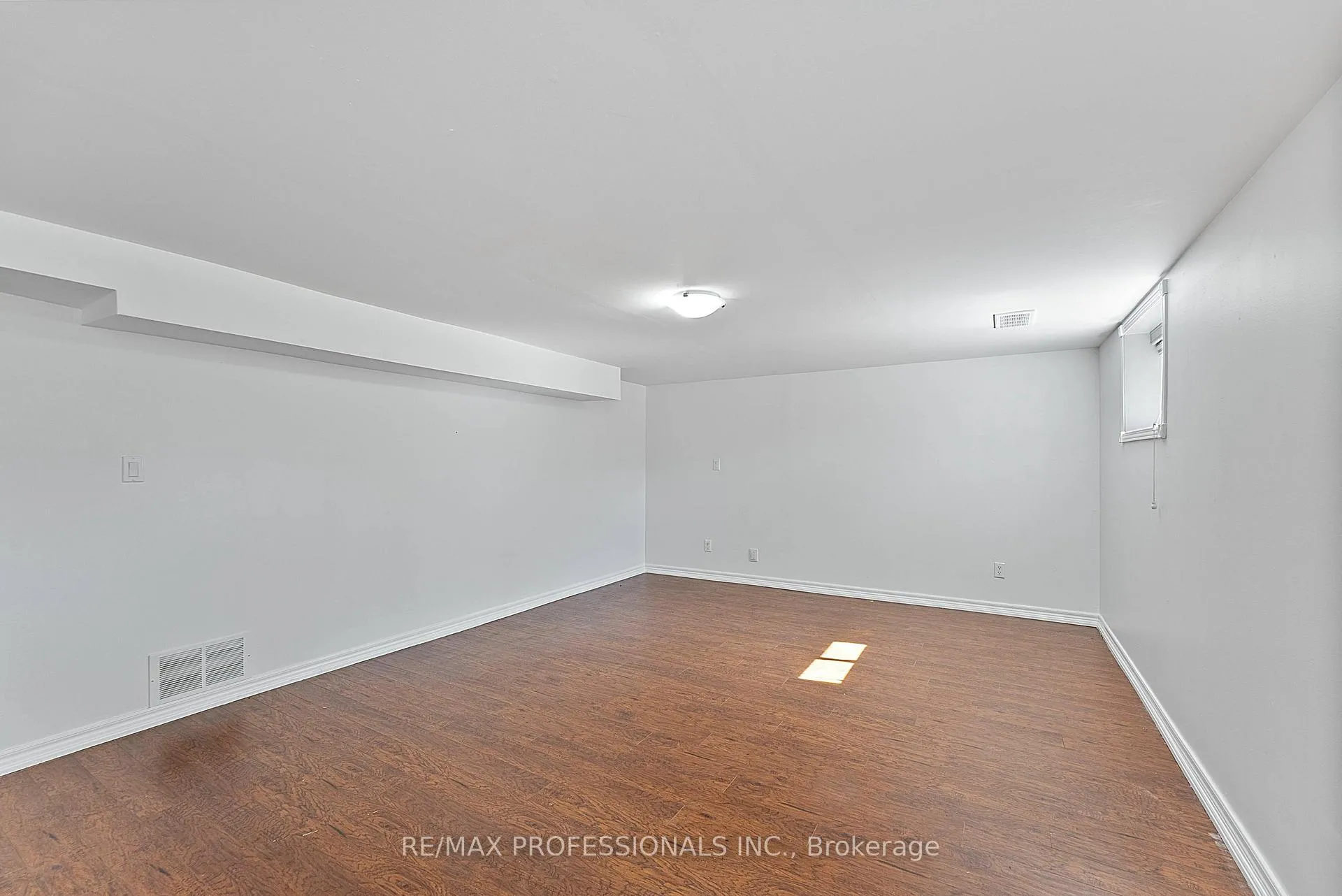 Photo 34 of 46 Stock Avenue, Etobicoke, Islington-City Centre West — HOMEH