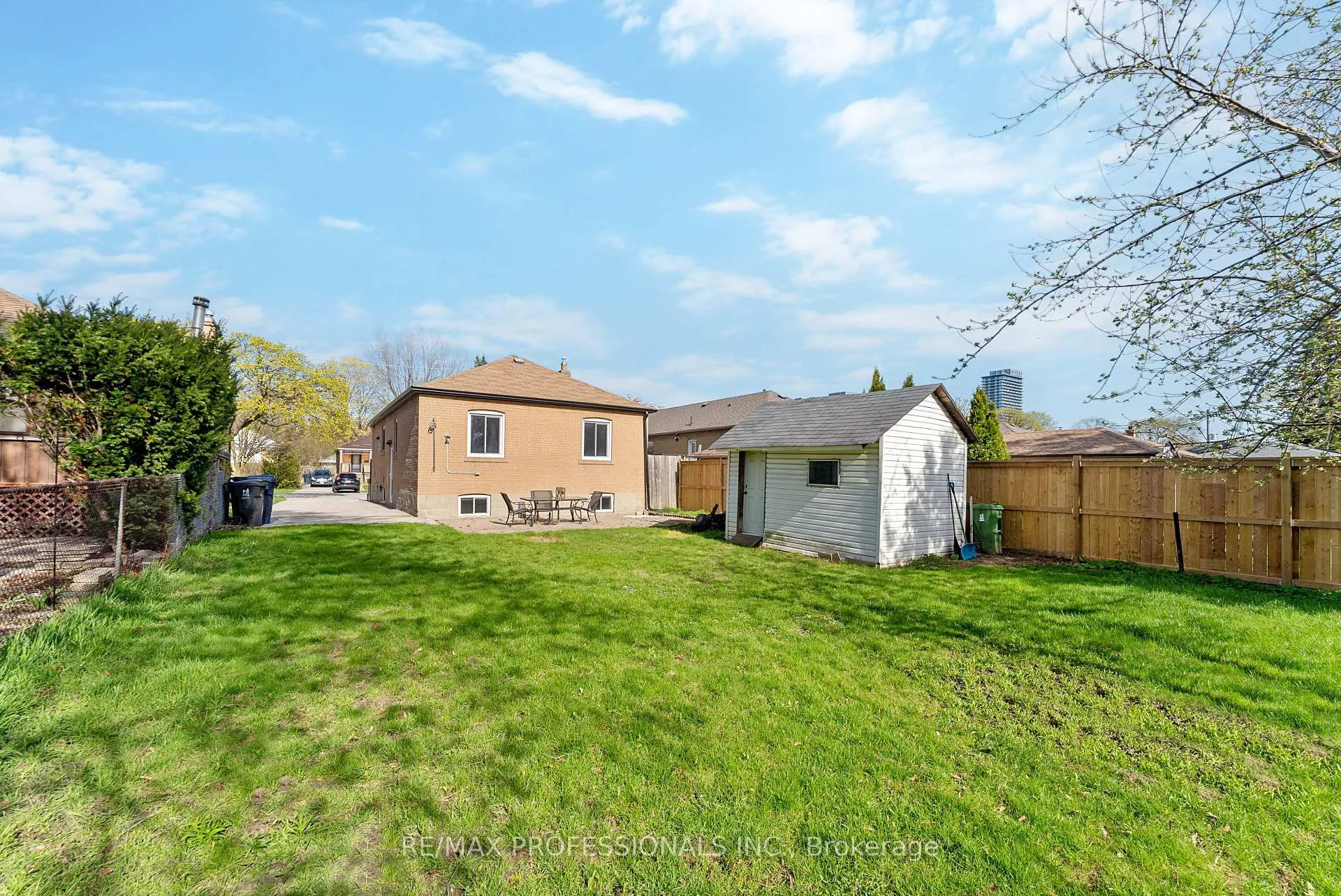 Photo 46 of 46 Stock Avenue, Etobicoke, Islington-City Centre West — HOMEH