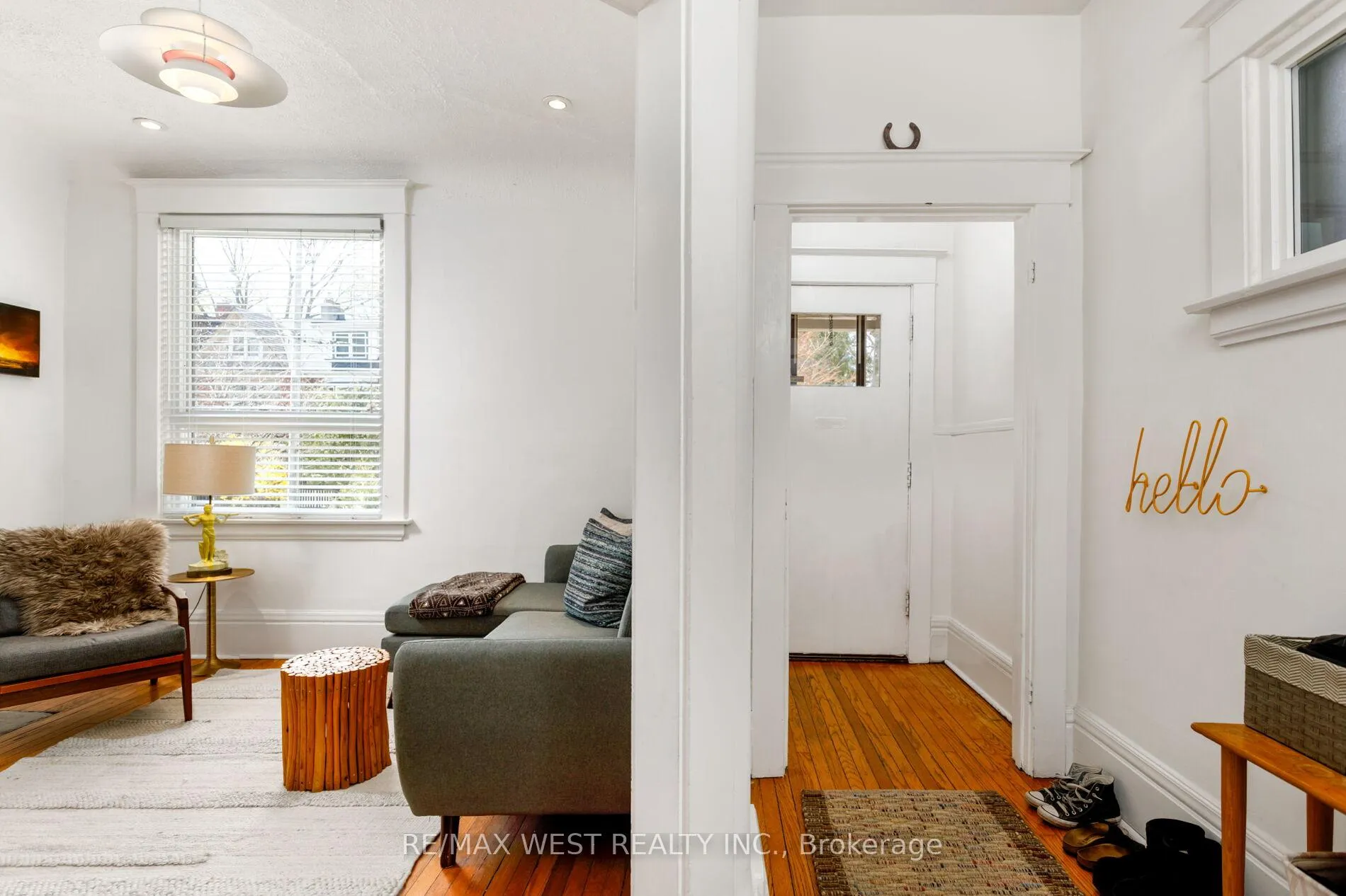 Photo 2 of 127 Glendale Avenue, Toronto, High Park-Swansea — HOMEH