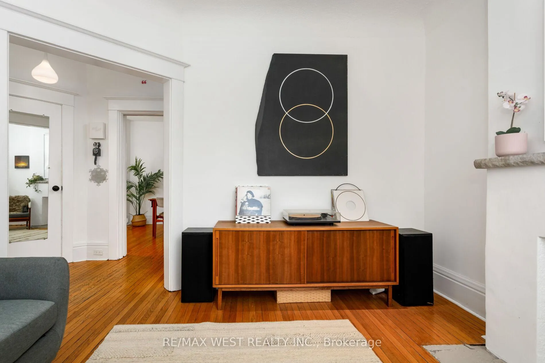 Photo 6 of 127 Glendale Avenue, Toronto, High Park-Swansea — HOMEH