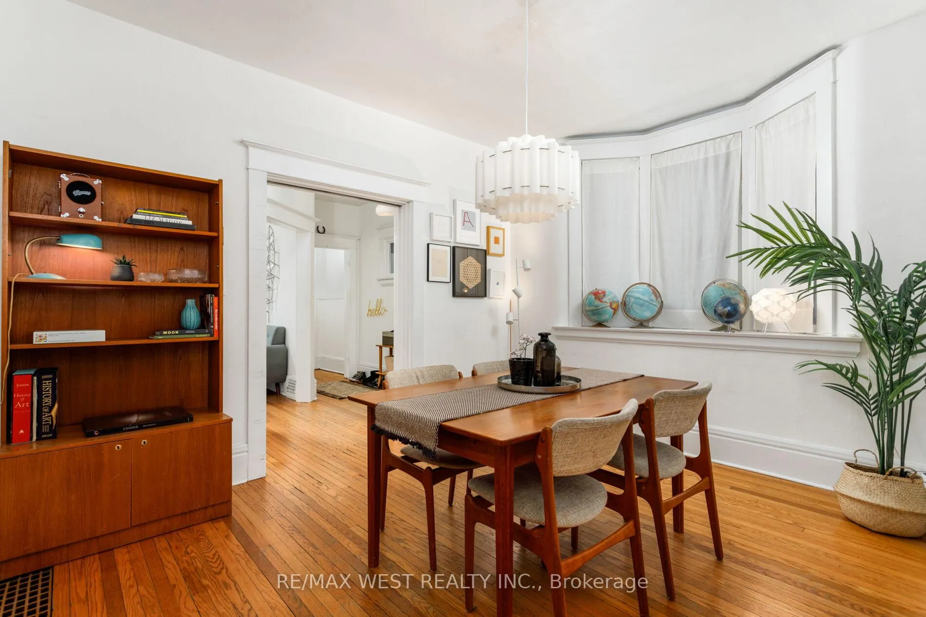 Photo 9 of 127 Glendale Avenue, Toronto, High Park-Swansea — HOMEH