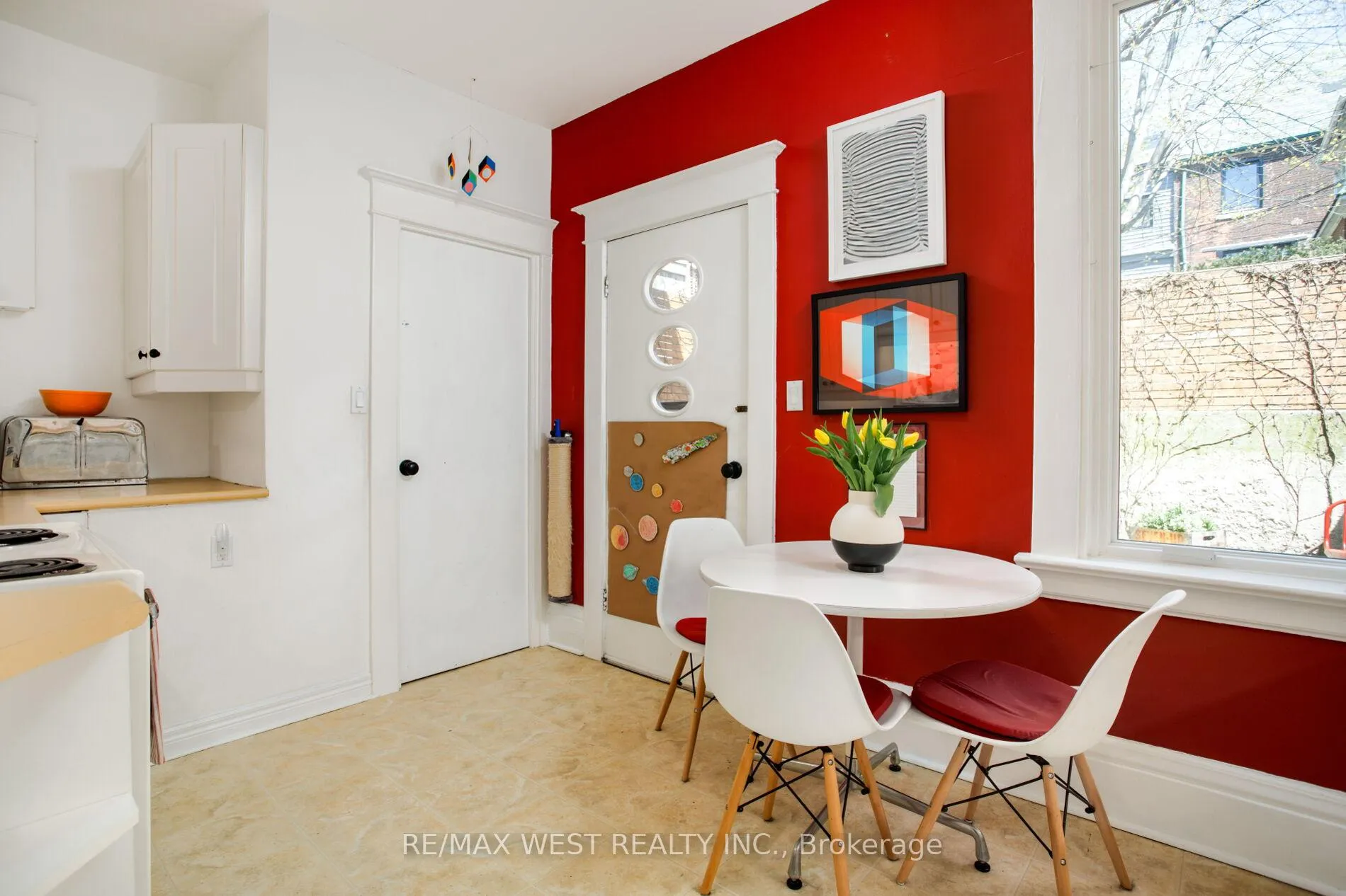 Photo 15 of 127 Glendale Avenue, Toronto, High Park-Swansea — HOMEH