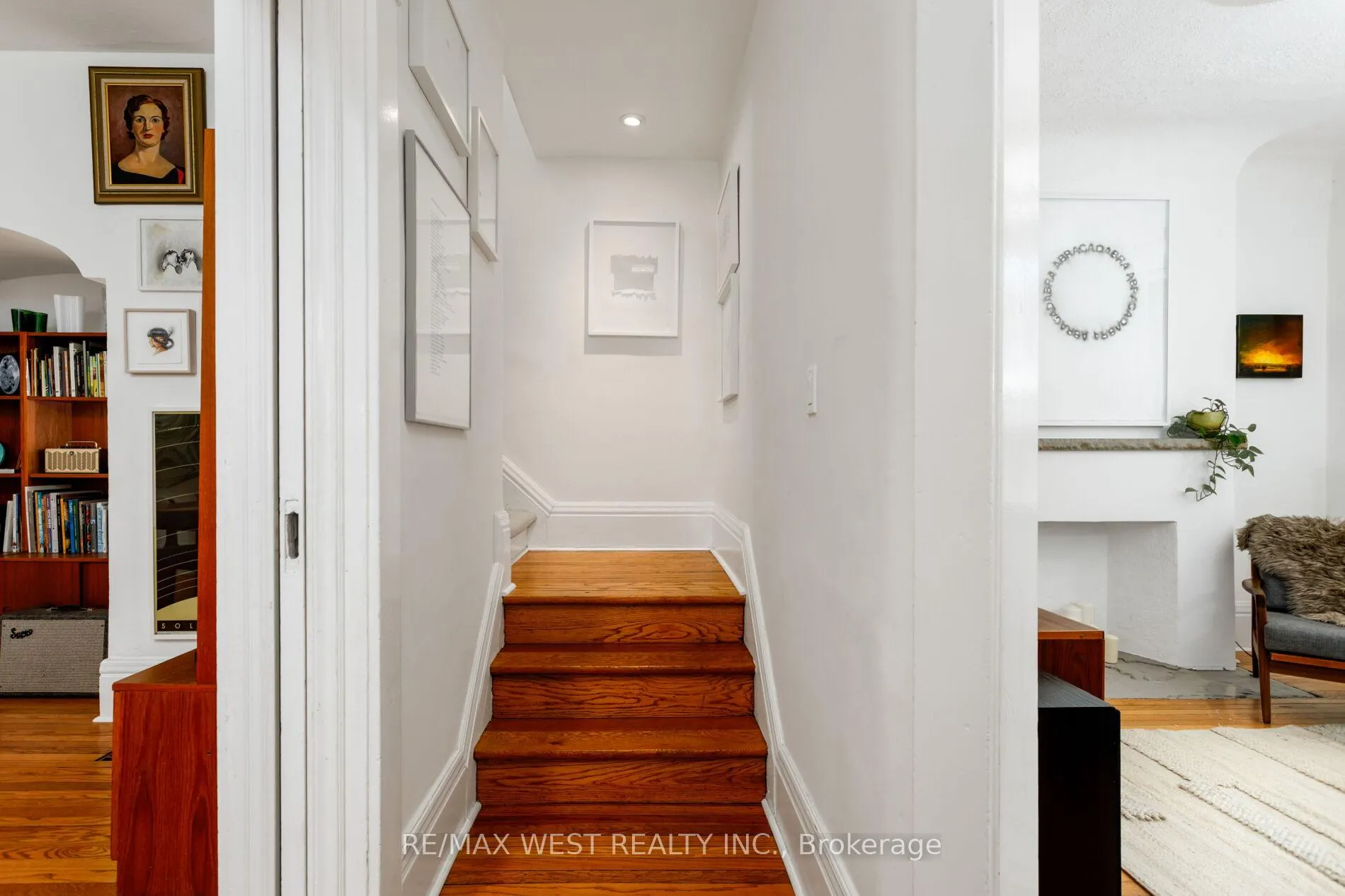 Photo 18 of 127 Glendale Avenue, Toronto, High Park-Swansea — HOMEH