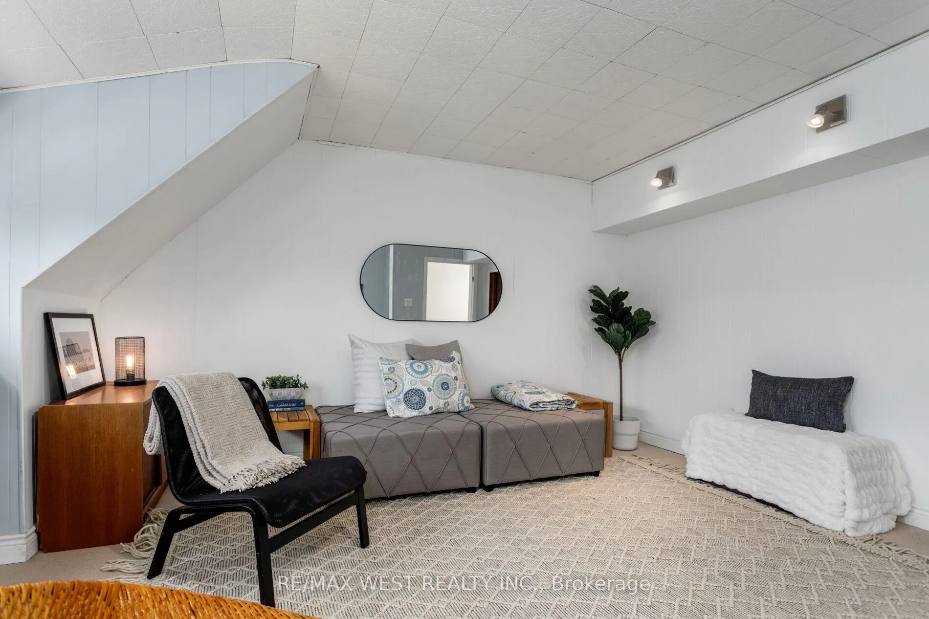 Photo 36 of 127 Glendale Avenue, Toronto, High Park-Swansea — HOMEH