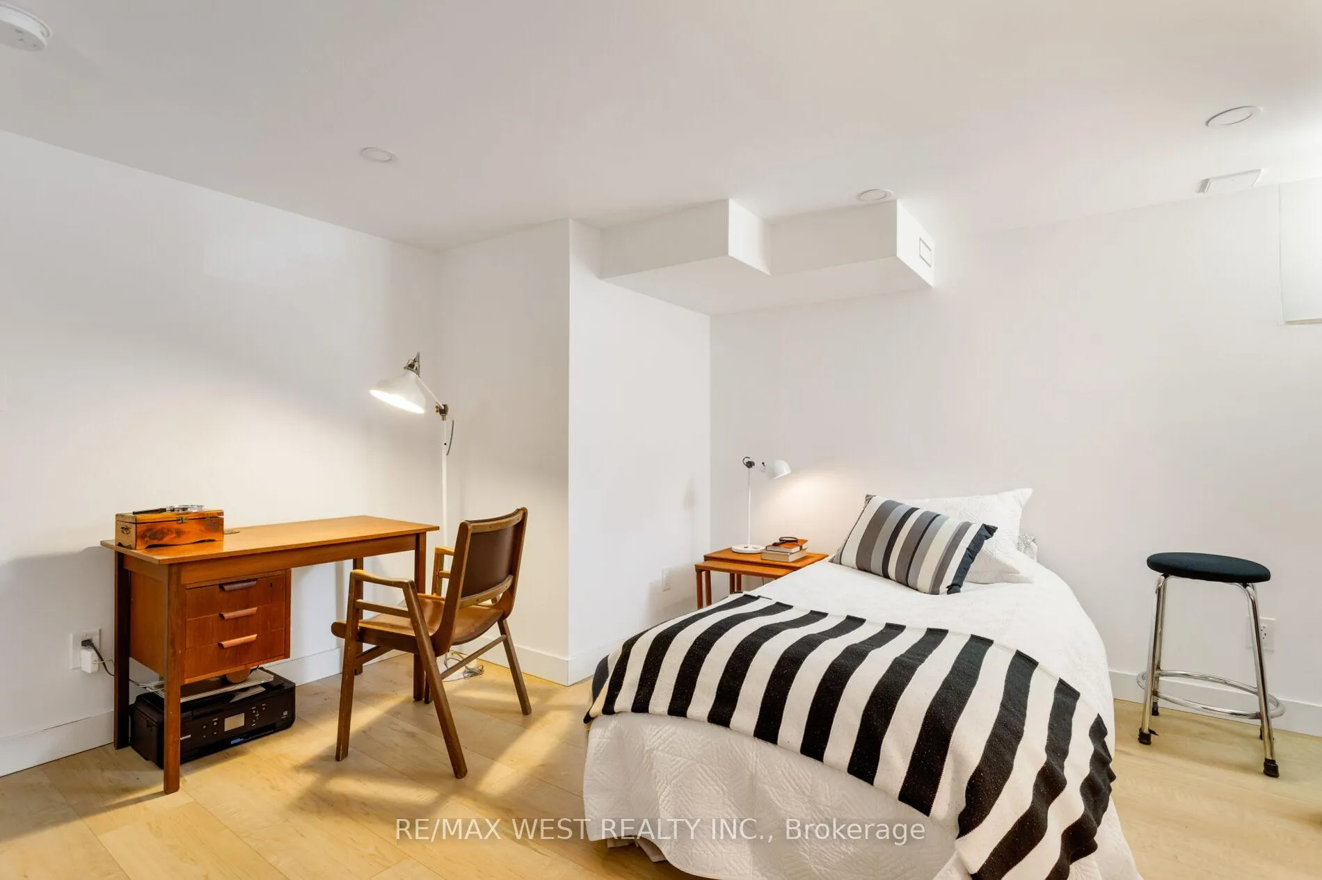 Photo 47 of 127 Glendale Avenue, Toronto, High Park-Swansea — HOMEH