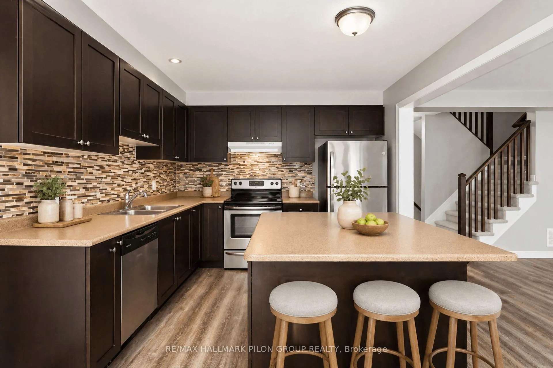 Photo 6 of 214 Serra Ridge, Ottawa, Notting Hill/Summerside — HOMEH
