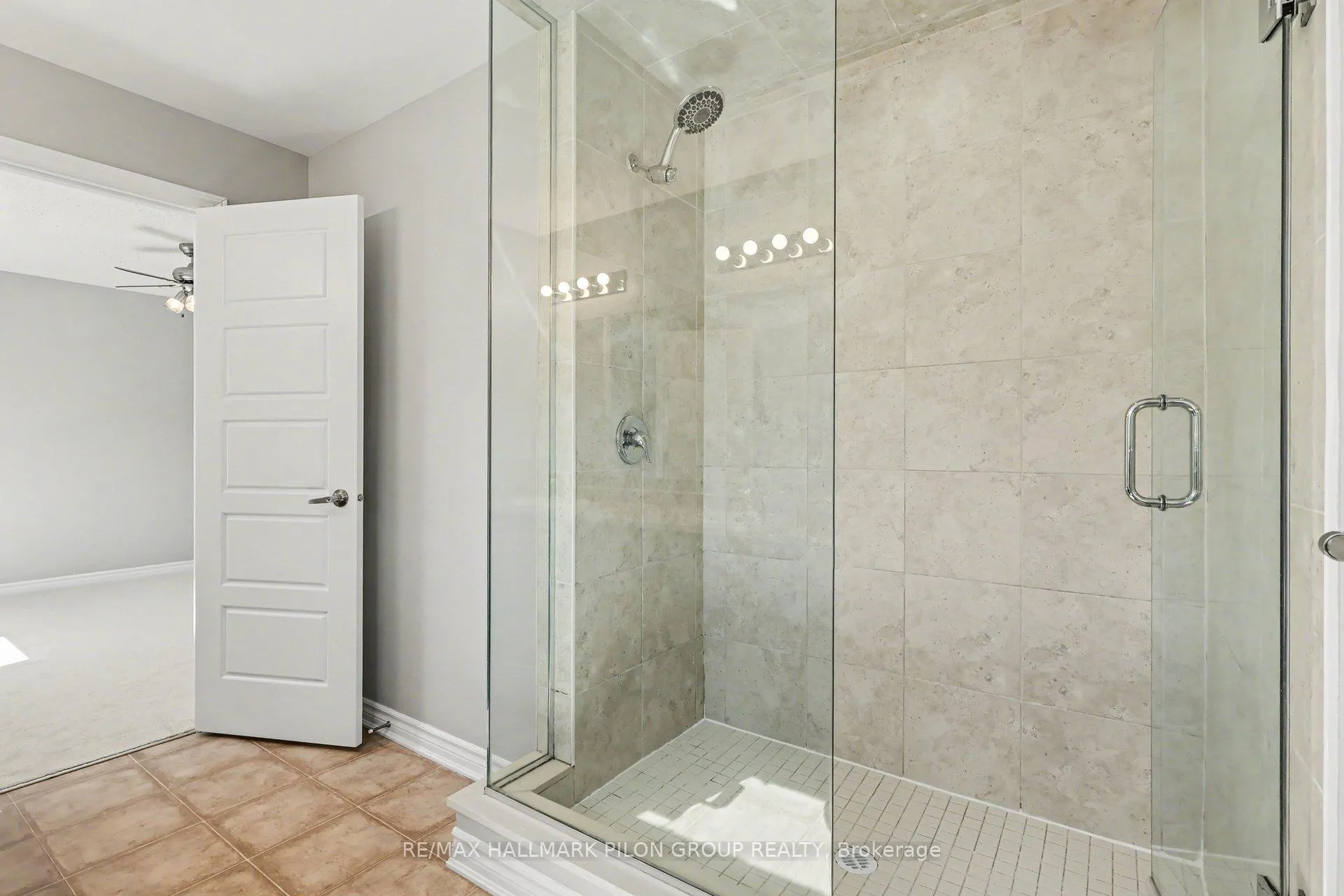 Photo 11 of 214 Serra Ridge, Ottawa, Notting Hill/Summerside — HOMEH