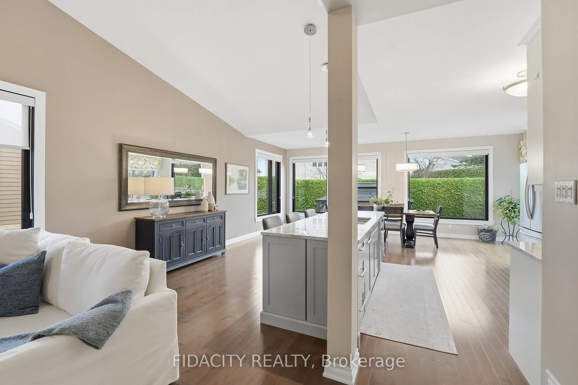 Photo 11 of 31 Sable Run Drive, Ottawa, Stittsville (Central) — HOMEH
