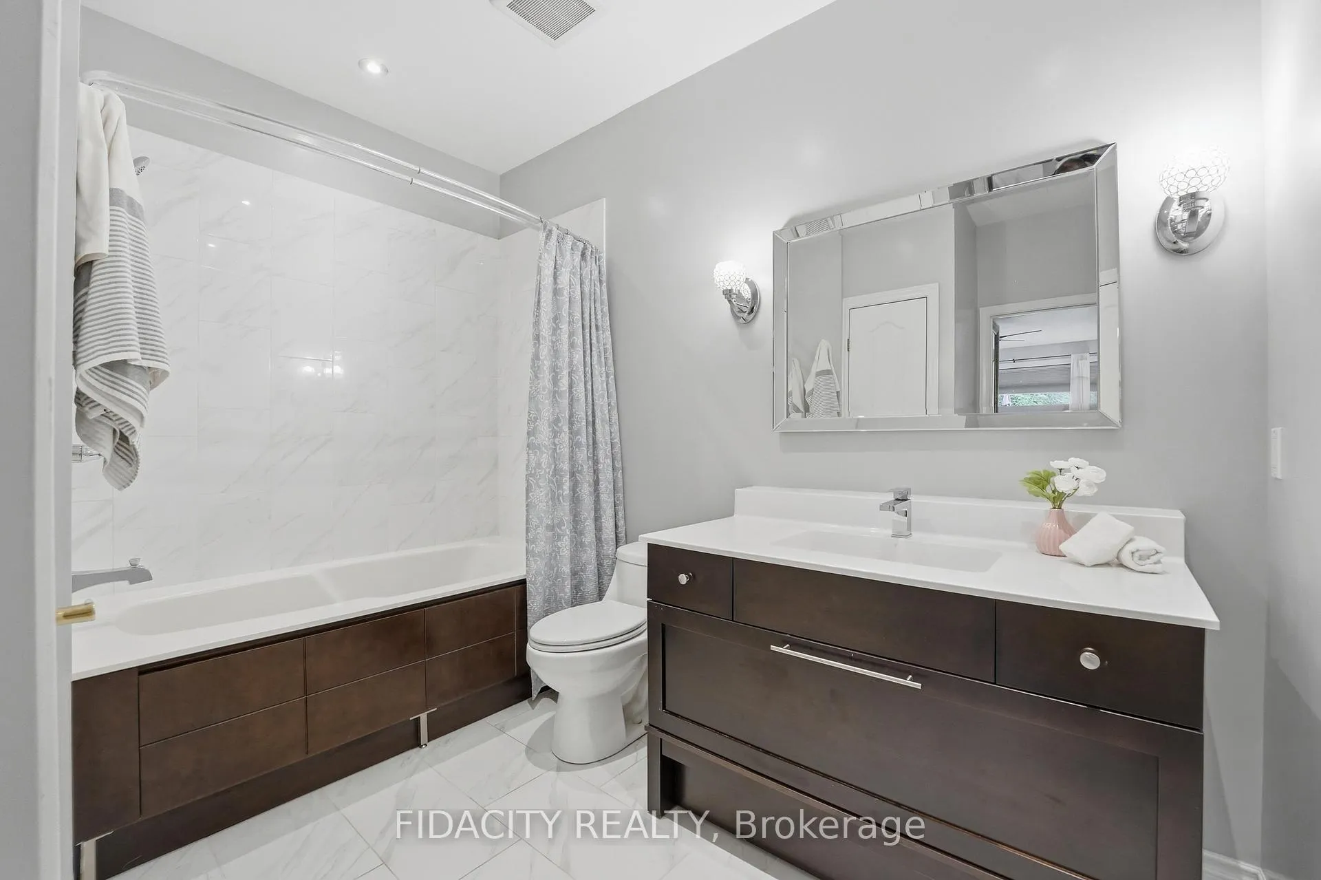 Photo 23 of 31 Sable Run Drive, Ottawa, Stittsville (Central) — HOMEH