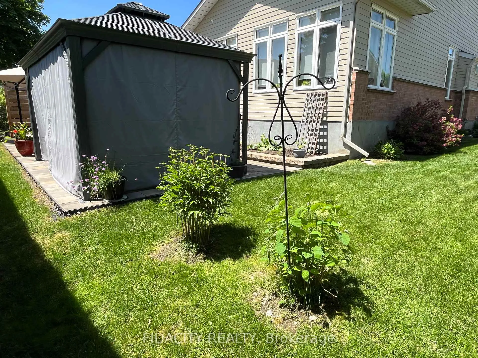 Photo 42 of 31 Sable Run Drive, Ottawa, Stittsville (Central) — HOMEH