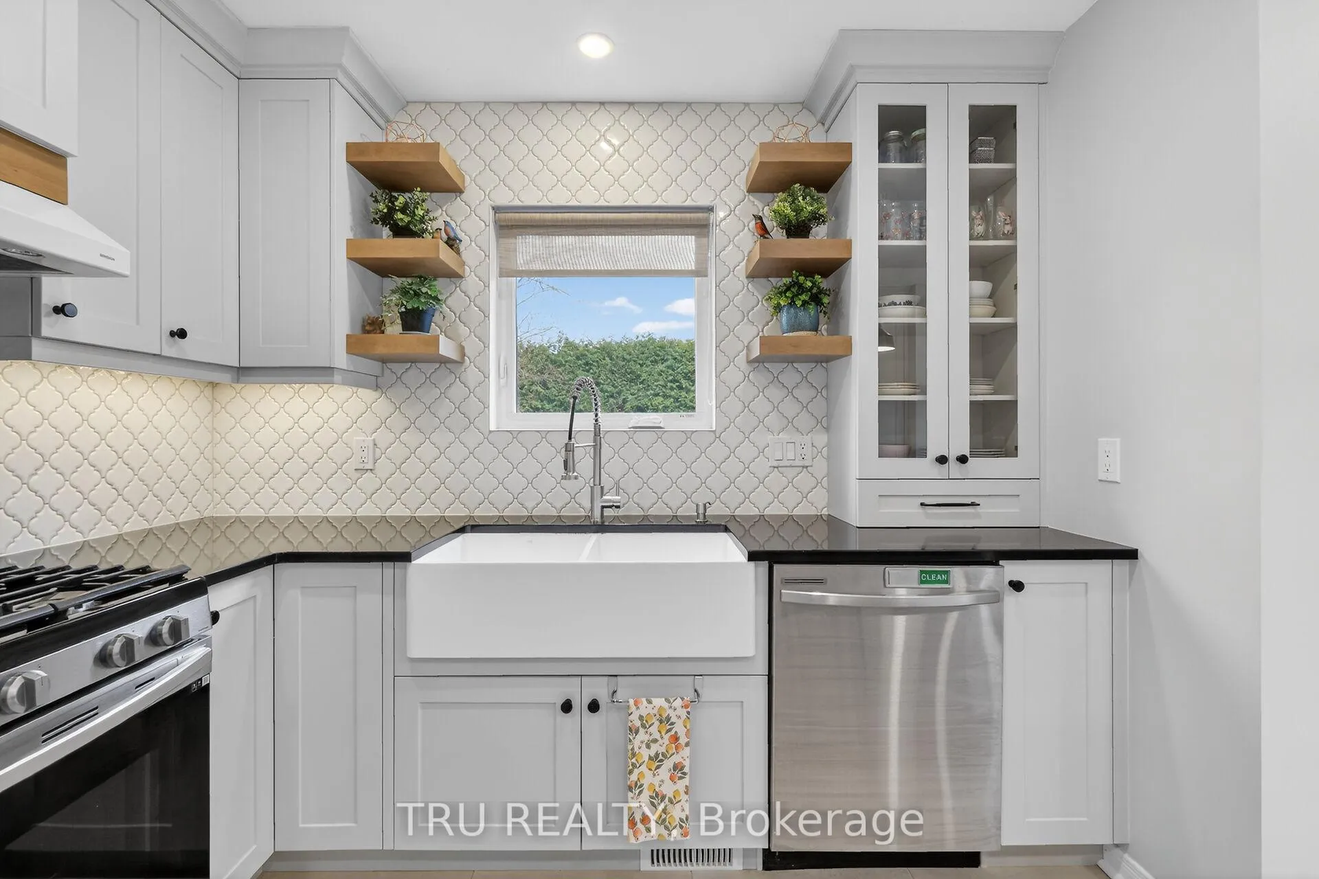 Photo 12 of 36 James Lewis Avenue, Ottawa, Stittsville (South) — HOMEH