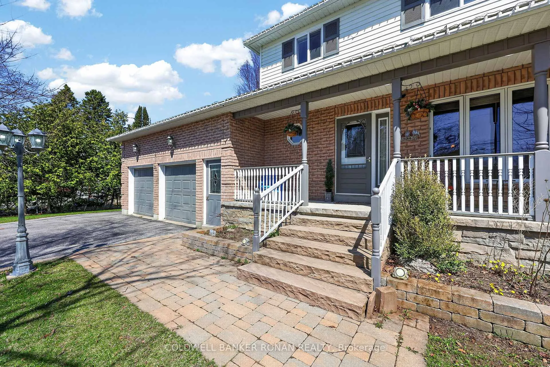 Photo 3 of 31 Marie Street, Georgina, Sutton & Jackson's Point — HOMEH