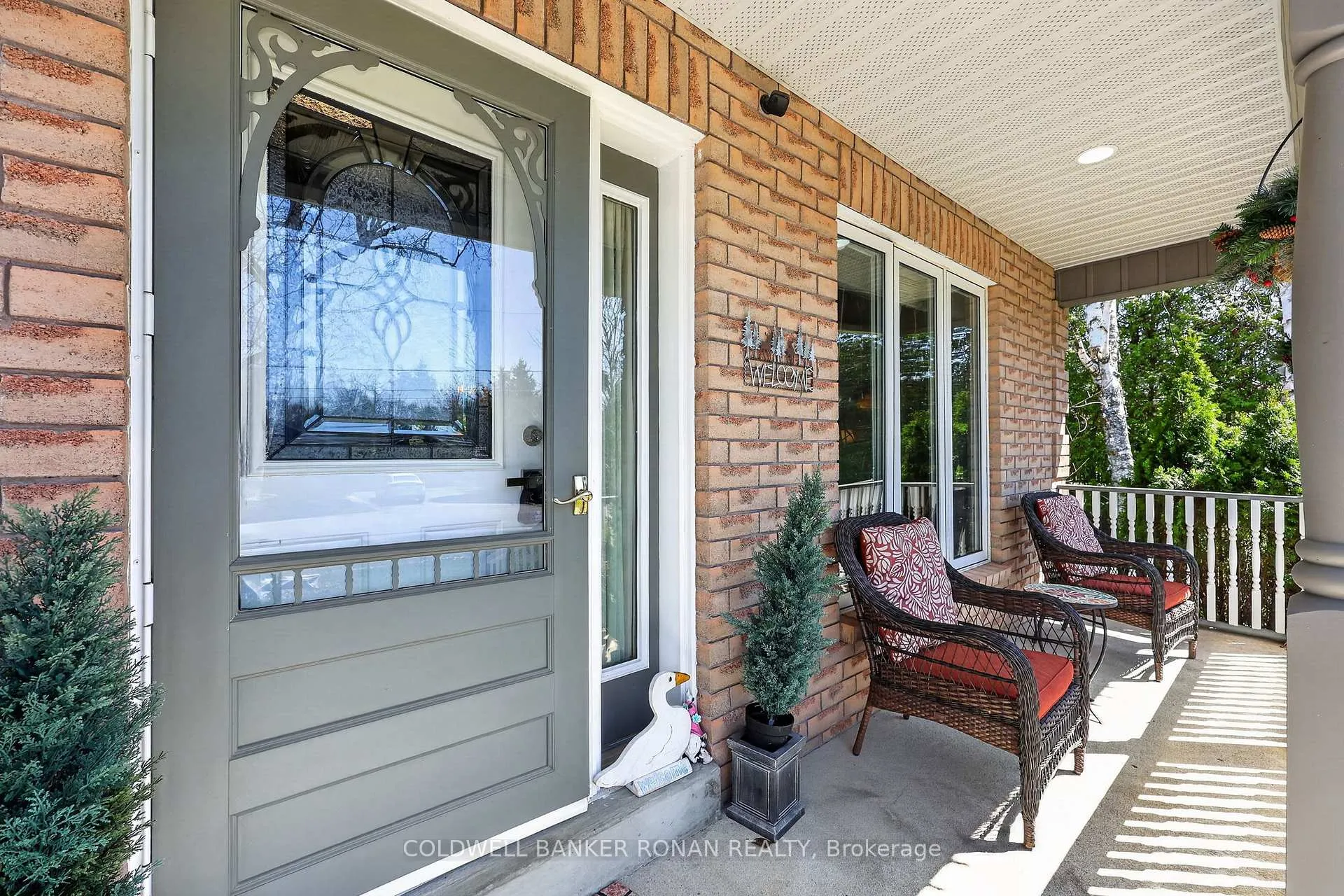 Photo 4 of 31 Marie Street, Georgina, Sutton & Jackson's Point — HOMEH