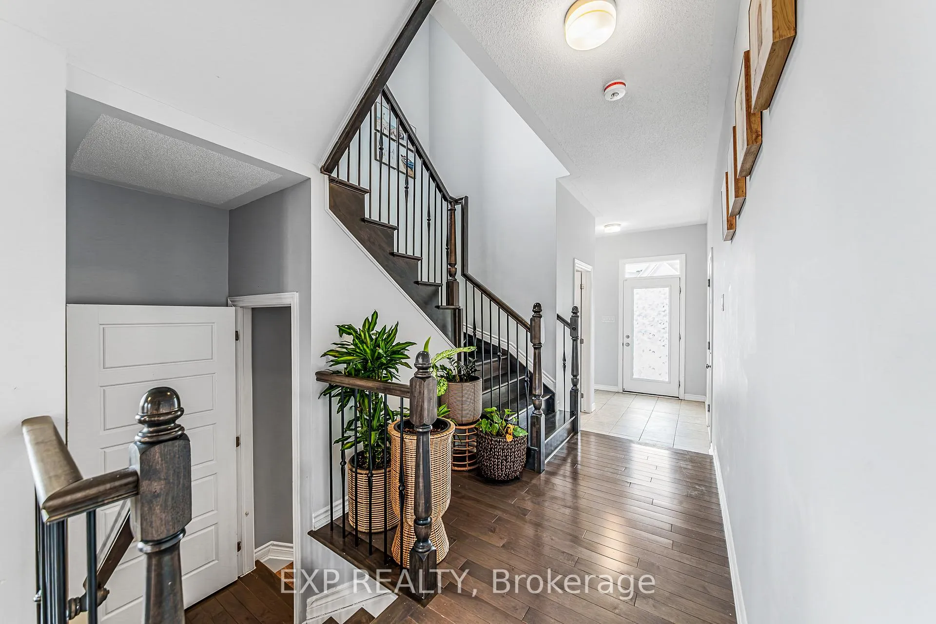 Photo 4 of 527 Alcor Terrace, Ottawa, Barrhaven - Half Moon Bay — HOMEH