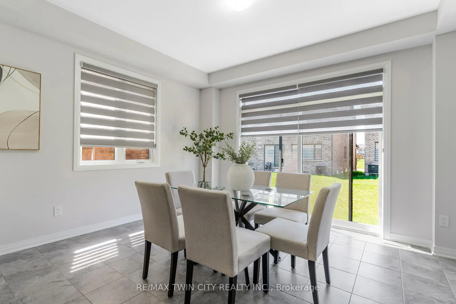 Photo 16 of 14 Mary Watson Street, North Dumfries, Ayr — HOMEH