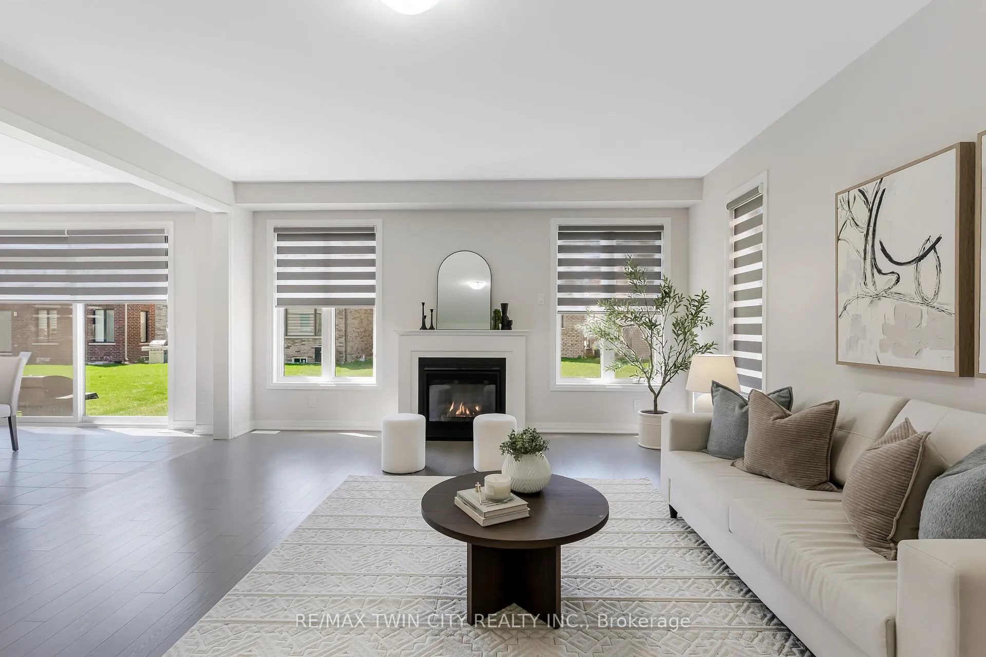Photo 19 of 14 Mary Watson Street, North Dumfries, Ayr — HOMEH