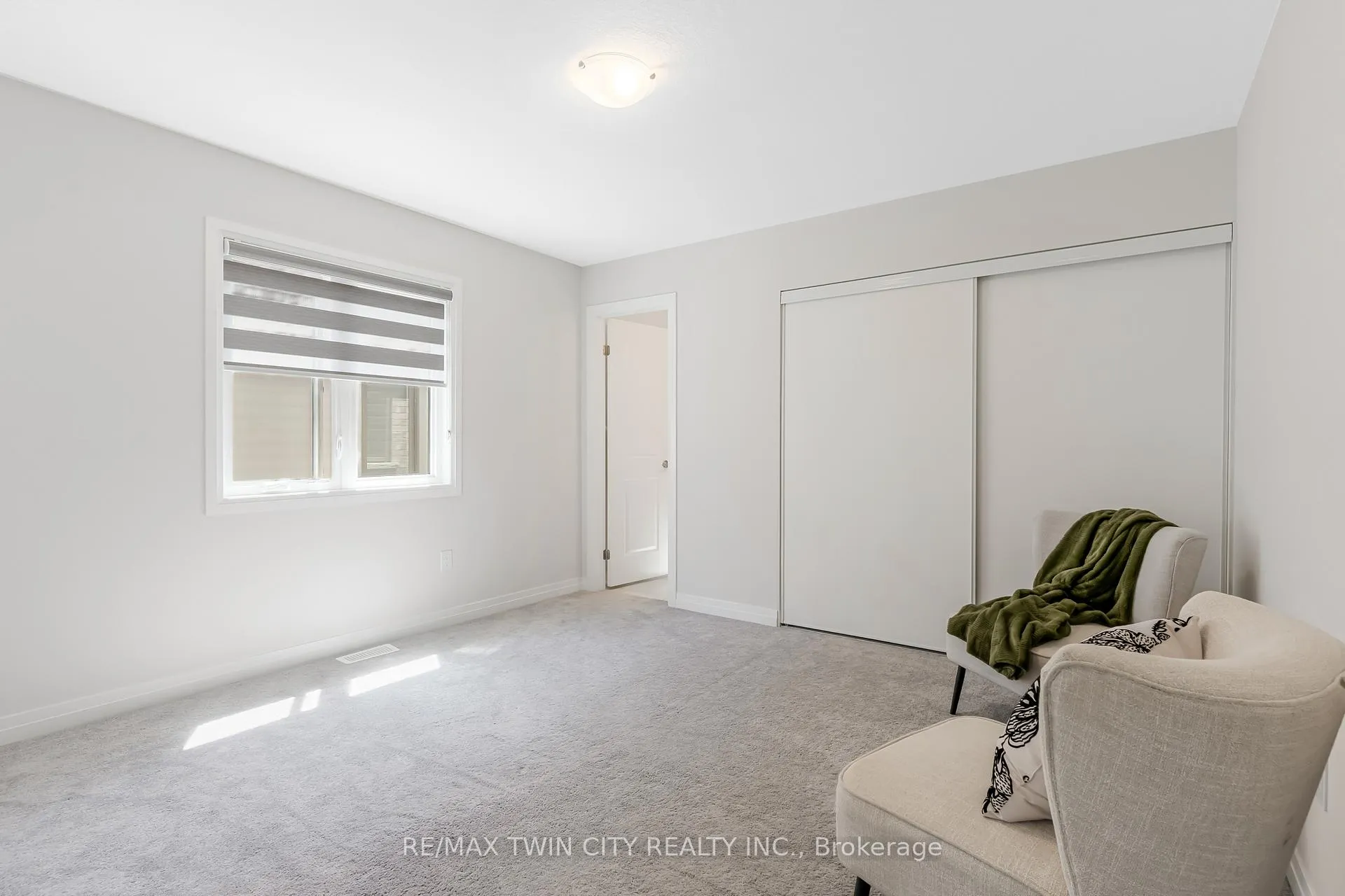 Photo 25 of 14 Mary Watson Street, North Dumfries, Ayr — HOMEH