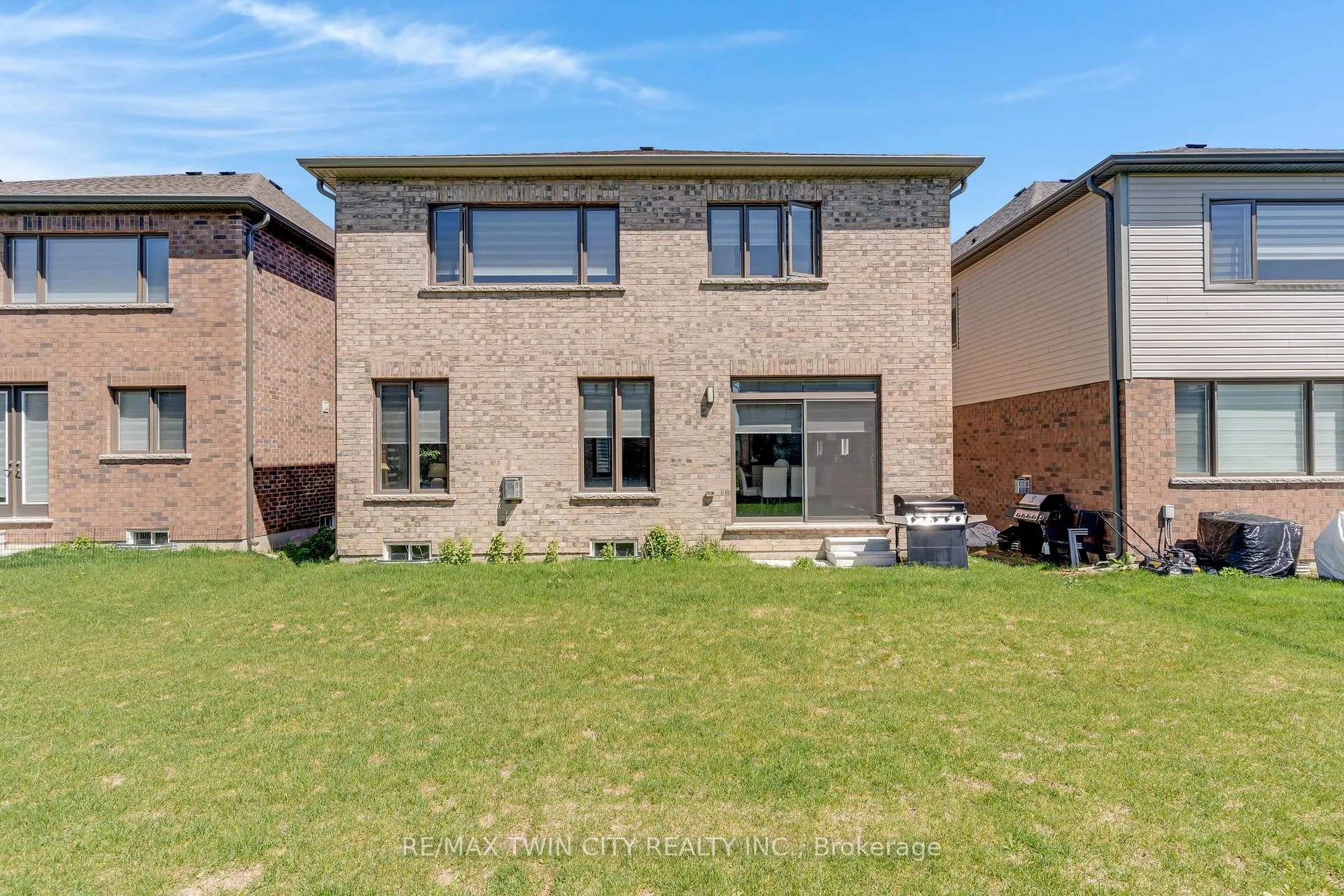 Photo 42 of 14 Mary Watson Street, North Dumfries, Ayr — HOMEH