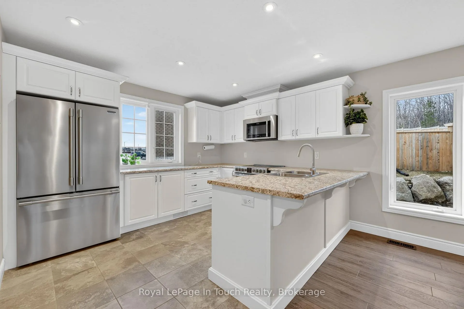 Photo 5 of 55 Hunter Avenue, Tay, Victoria Harbour — HOMEH