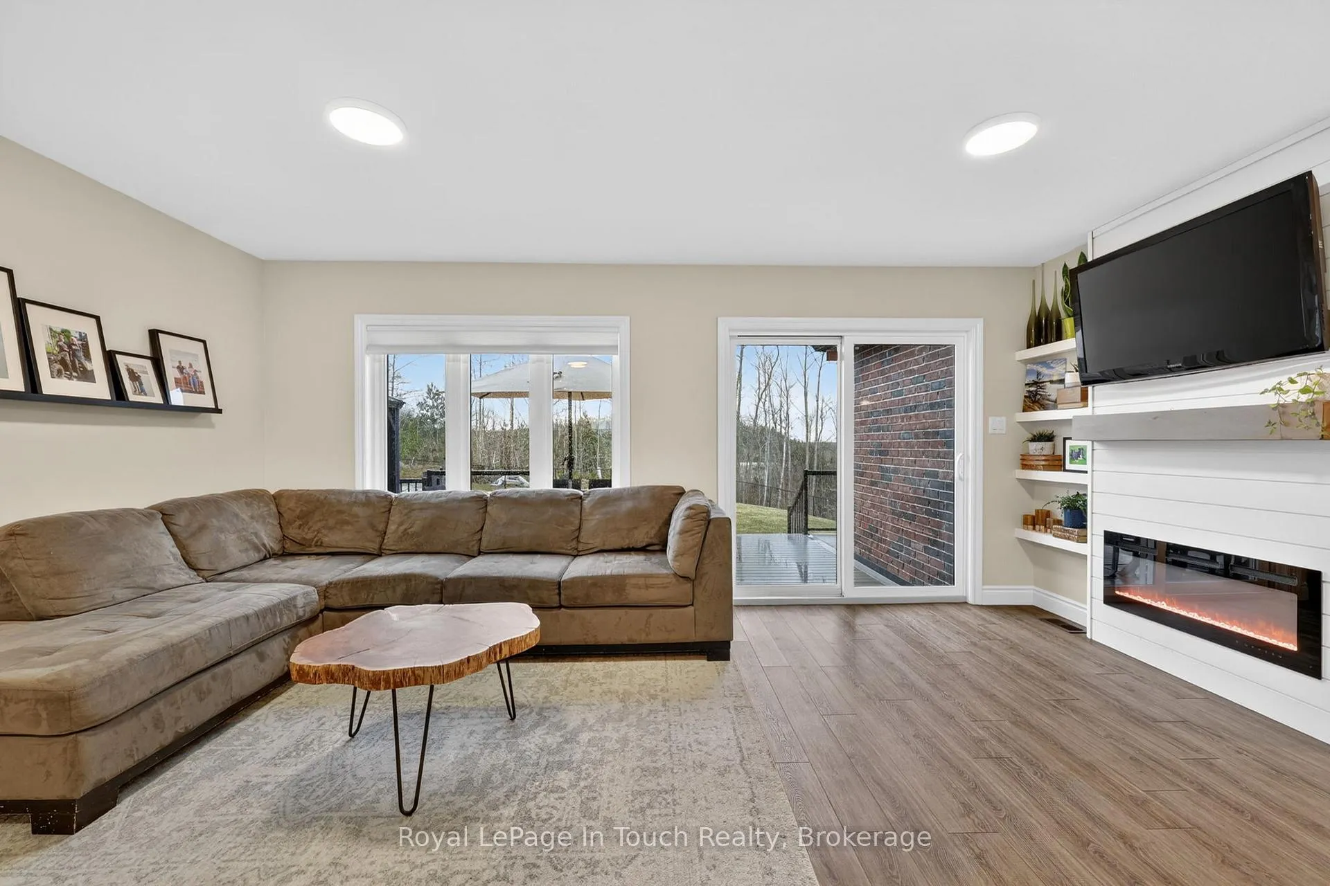 Photo 10 of 55 Hunter Avenue, Tay, Victoria Harbour — HOMEH