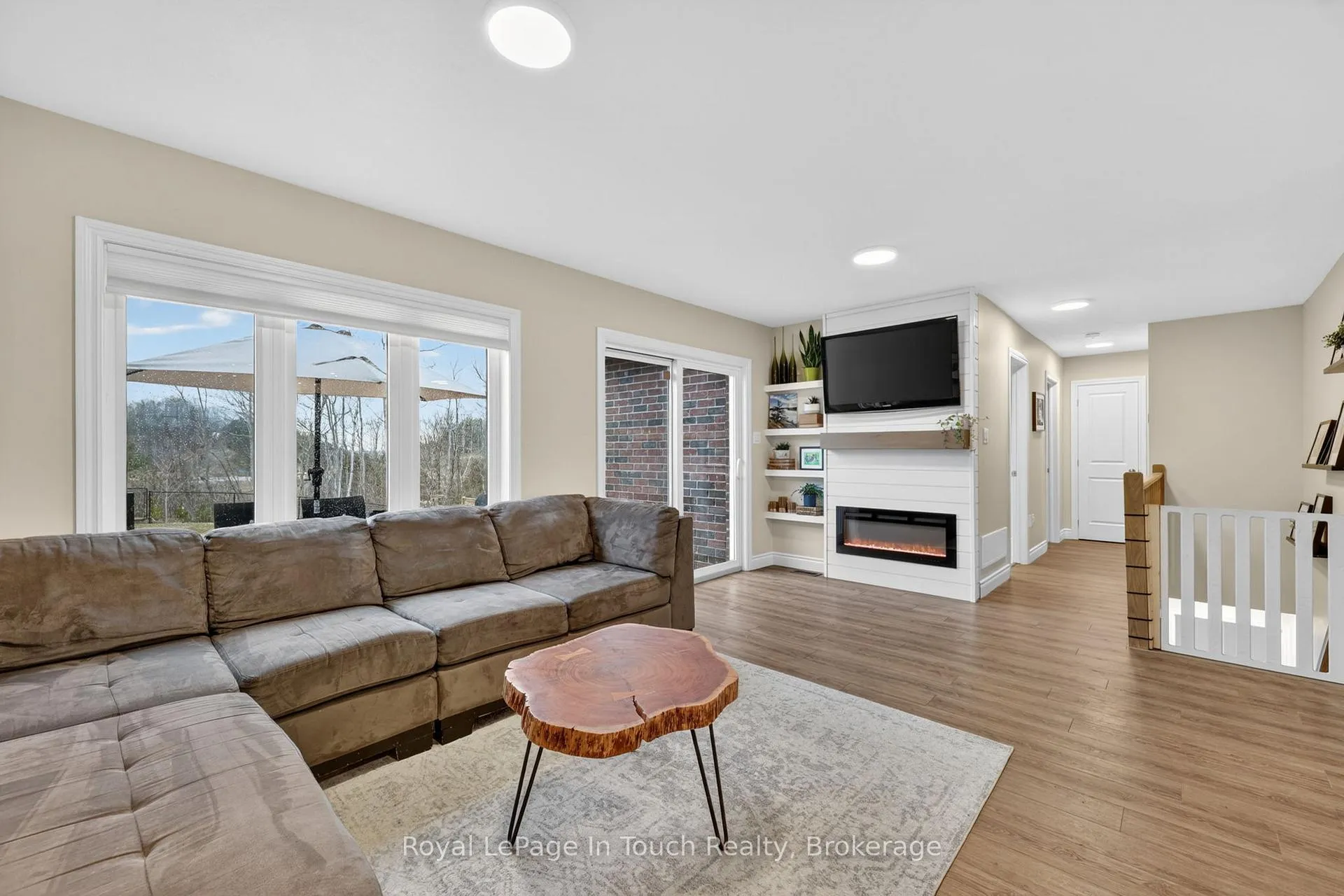 Photo 11 of 55 Hunter Avenue, Tay, Victoria Harbour — HOMEH