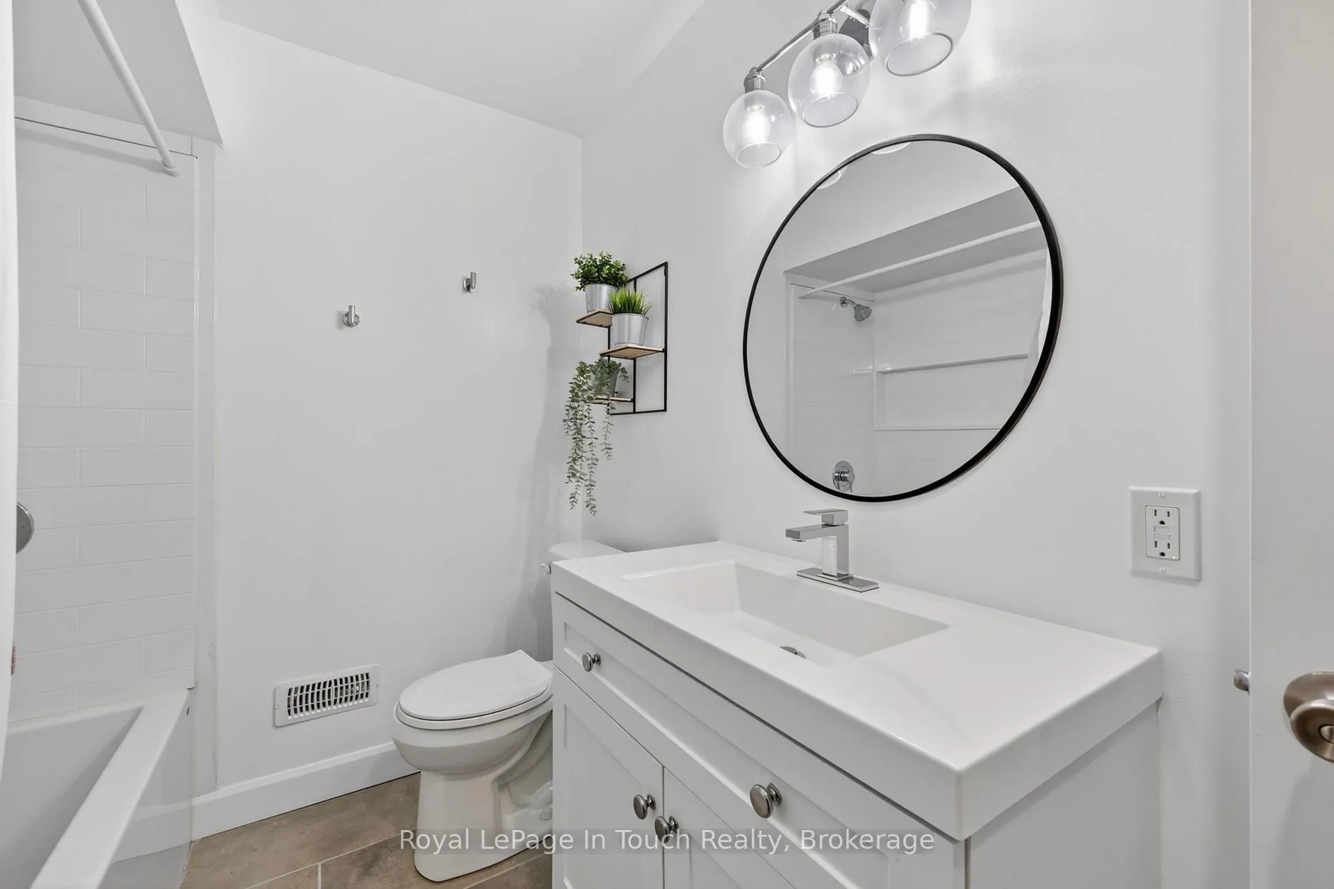 Photo 21 of 55 Hunter Avenue, Tay, Victoria Harbour — HOMEH
