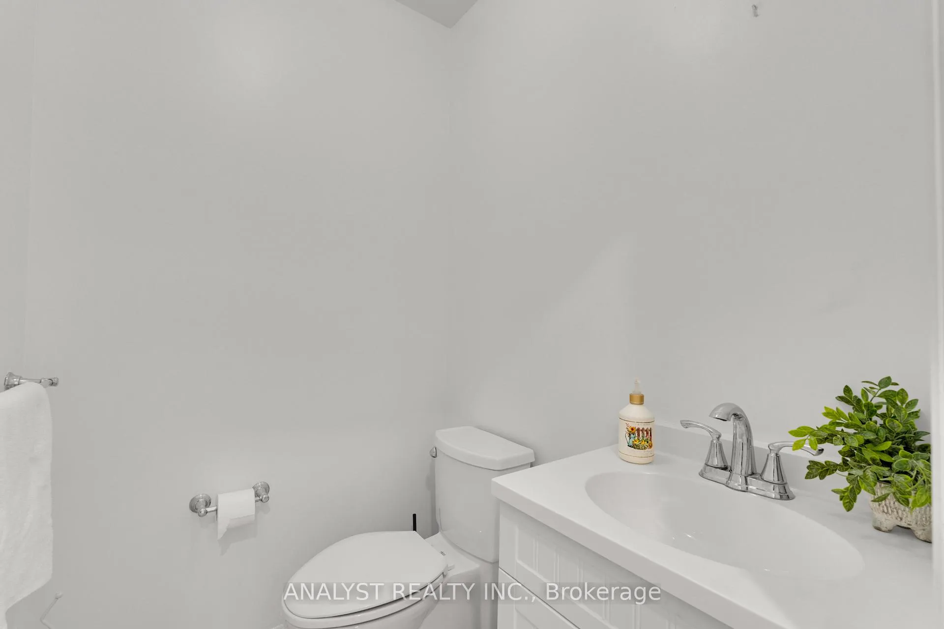 Photo 12 of 182 Buena Vista Drive, Vaughan, Sonoma Heights — HOMEH