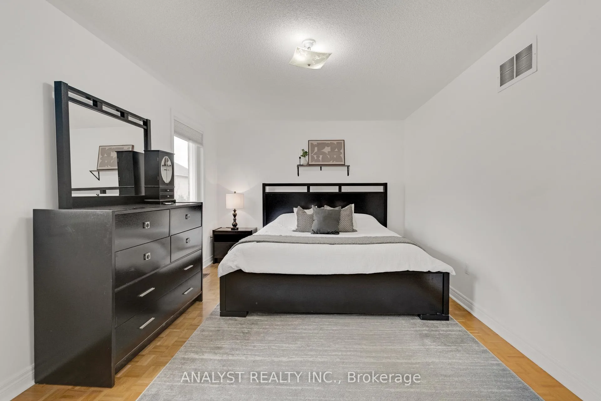 Photo 17 of 182 Buena Vista Drive, Vaughan, Sonoma Heights — HOMEH