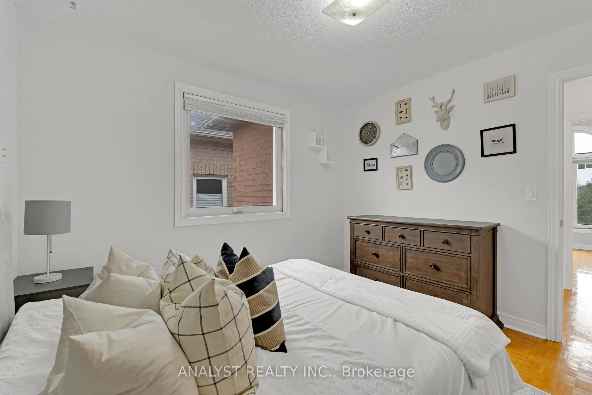 Photo 22 of 182 Buena Vista Drive, Vaughan, Sonoma Heights — HOMEH